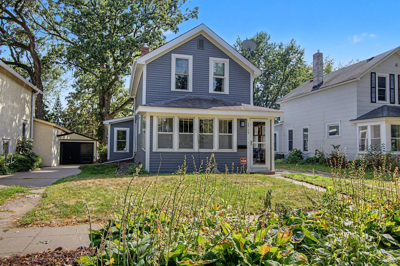 1714 Hewitt Ave, Saint Paul, MN 55104