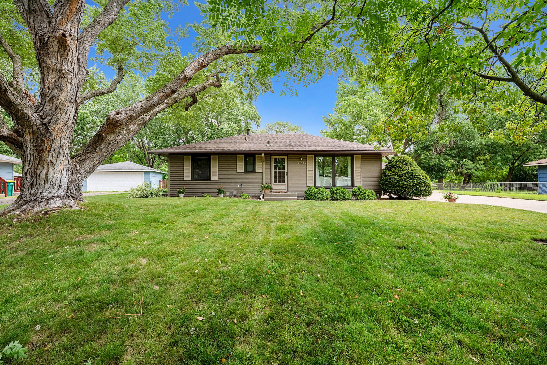 11335 Swallow St NW, Coon Rapids, MN 55433