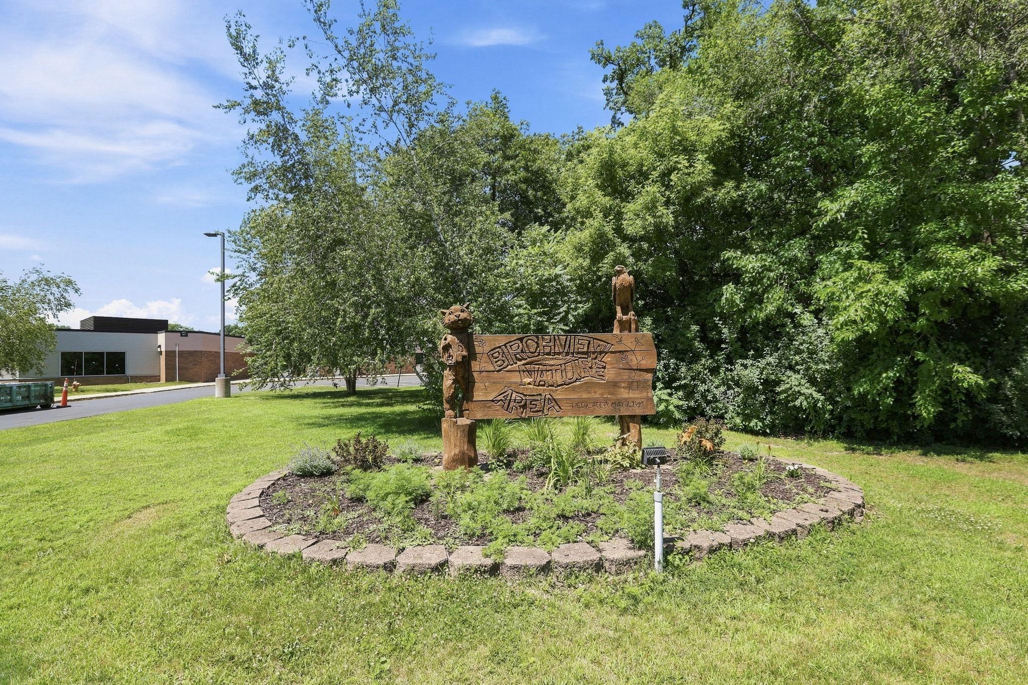 340 Ranchview Ln N, Plymouth, MN 55447