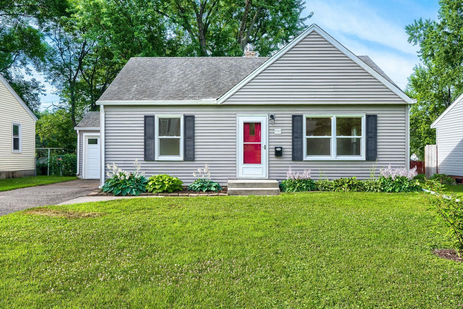 7711 Division St, Saint Louis Park, MN 55426
