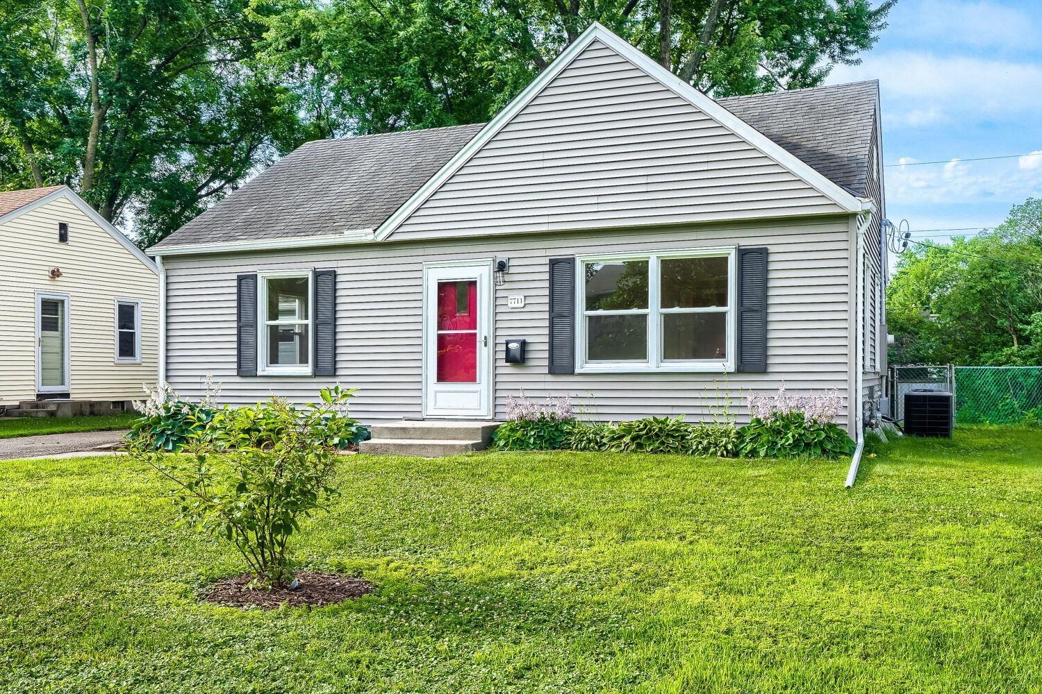 7711 Division St, Saint Louis Park, MN 55426