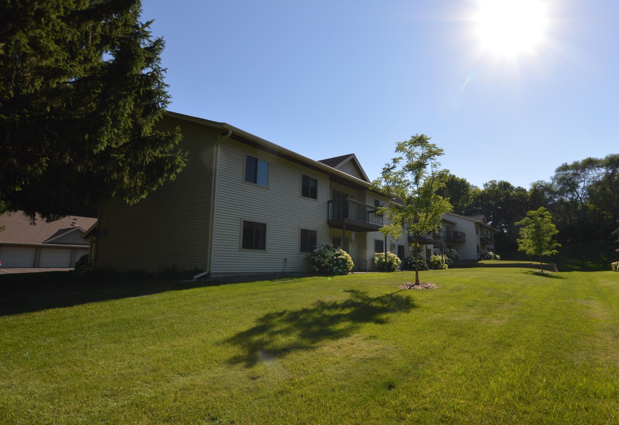 1585 Cohansey St #101, Saint Paul, MN 55117