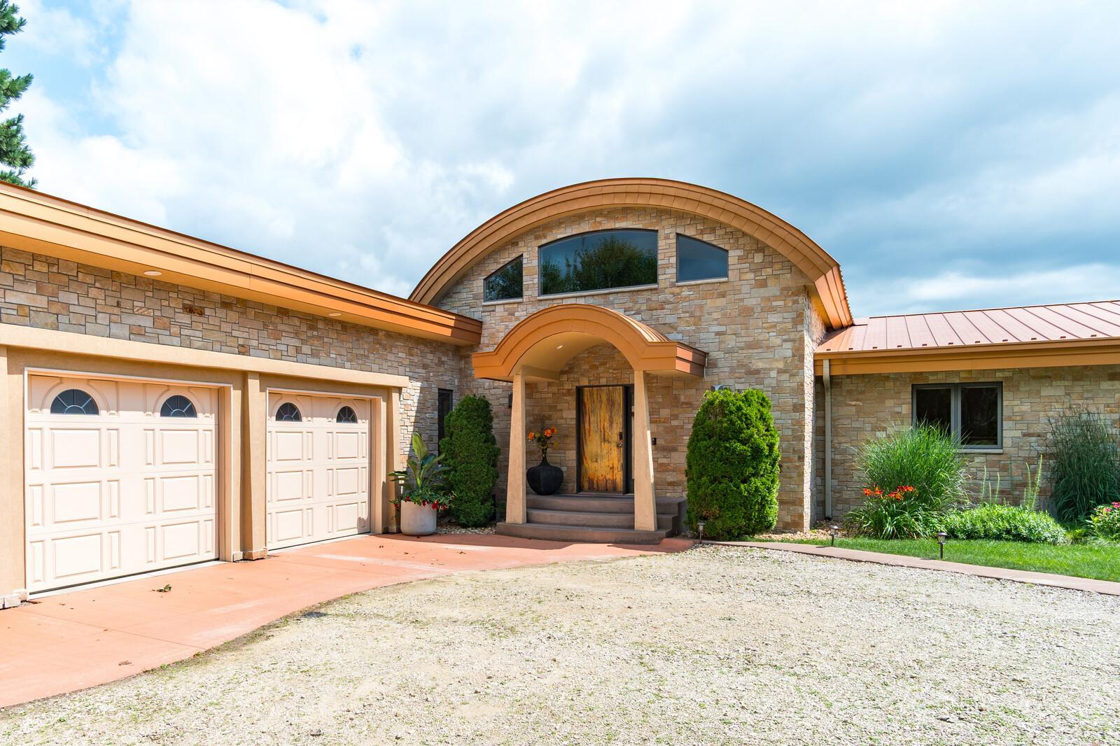 30960 Old Mill Rd, Dresbach Twp, MN 55947