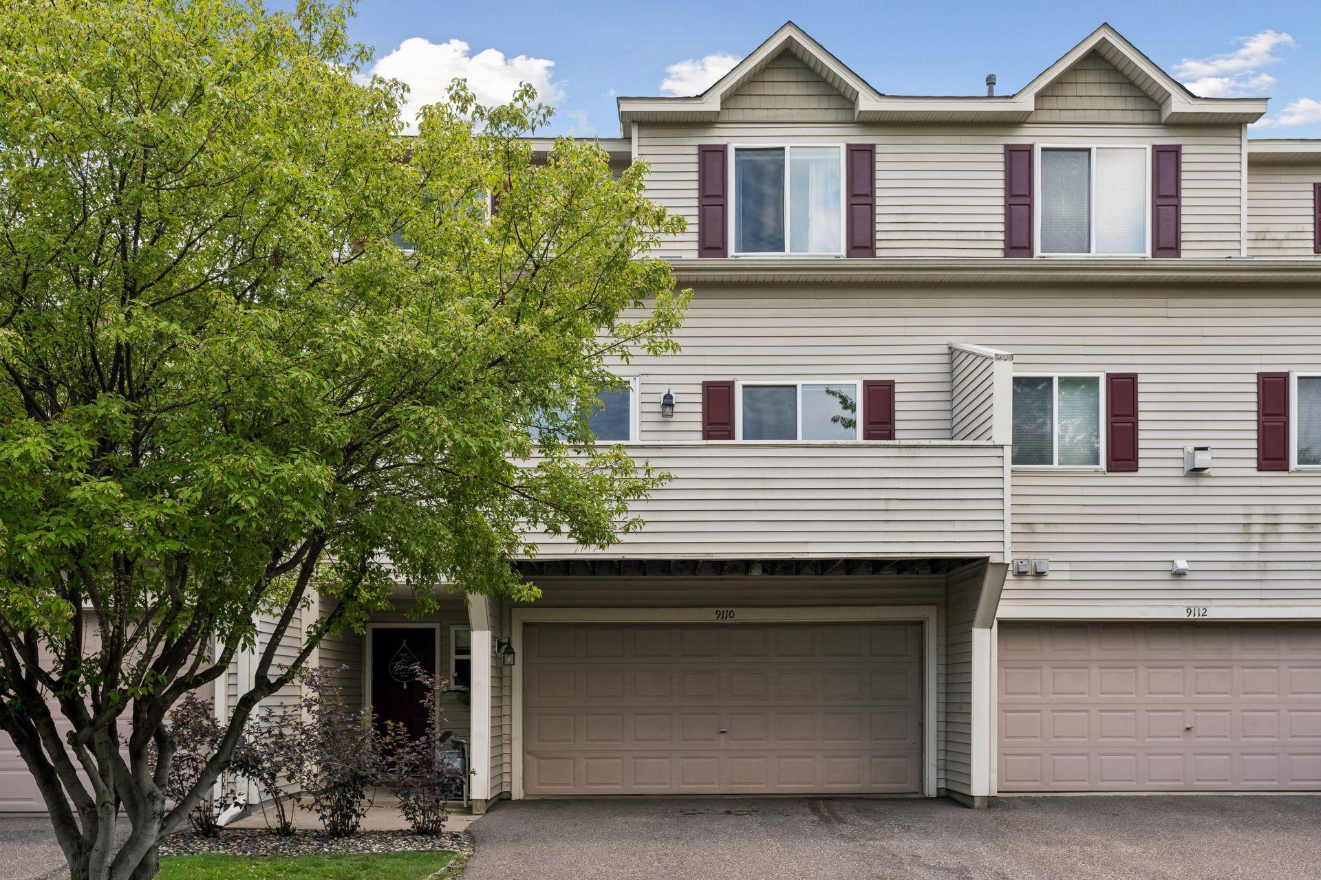 9110 Comstock Ln N, Maple Grove, MN 55311