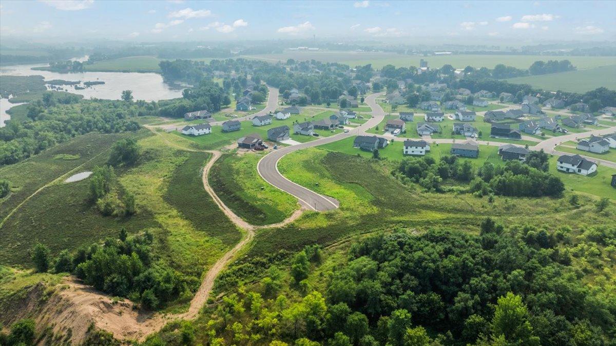 8214 Natures Edge Rd, Clear Lake, MN 55319