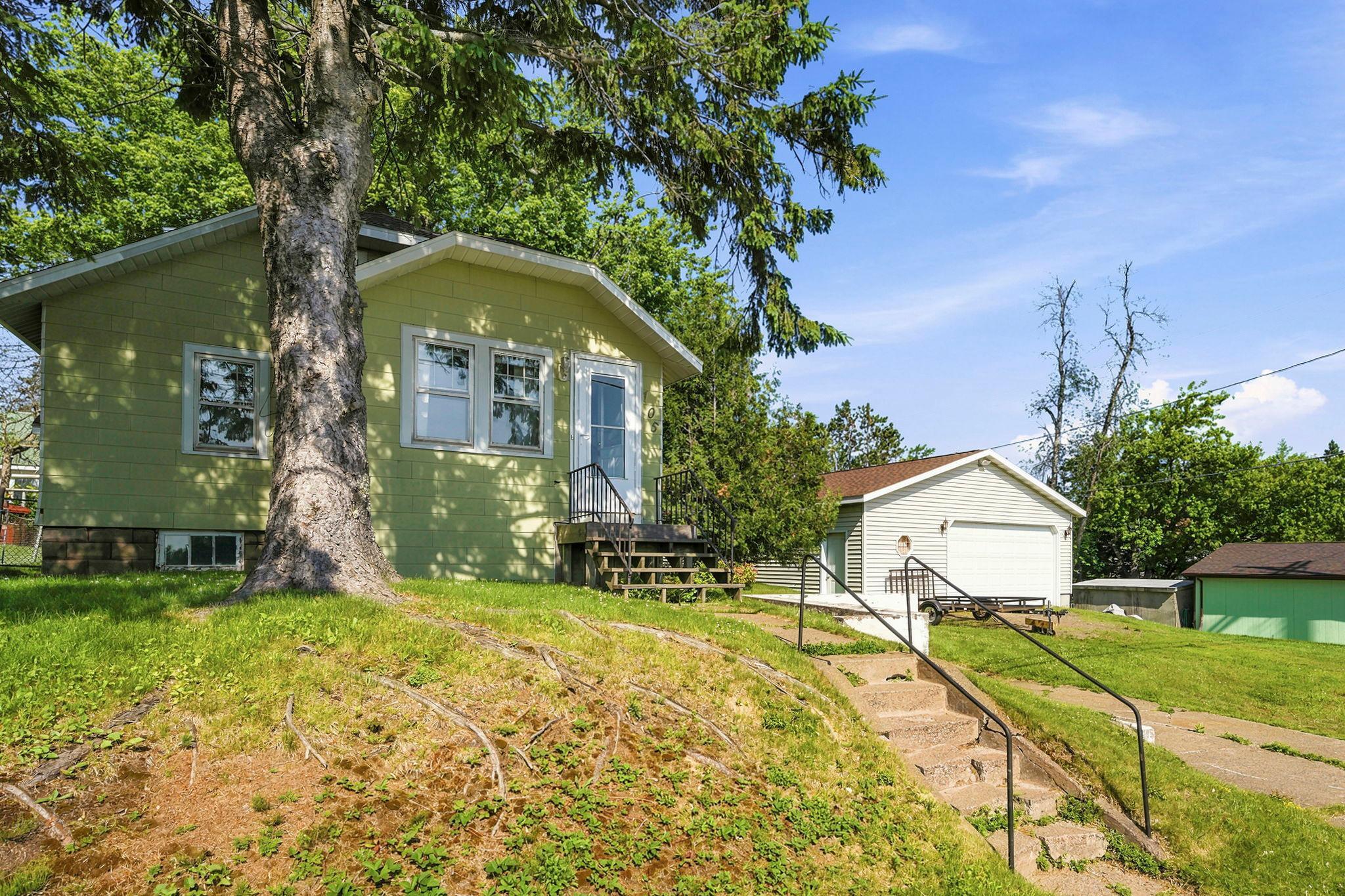 105 N Boundary Ave, Duluth, MN 55810