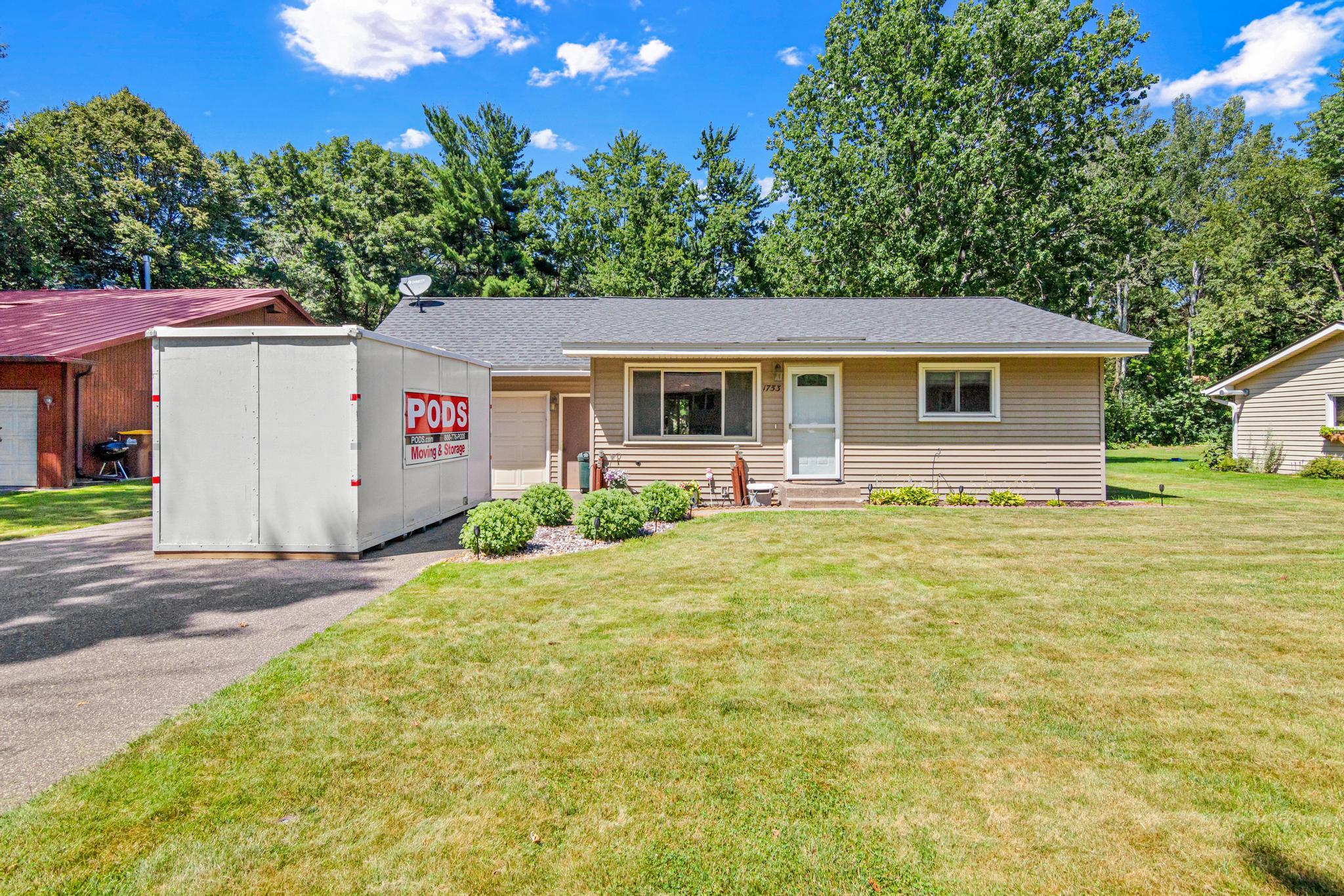 1753 Florence St, White Bear Lake, MN 55110