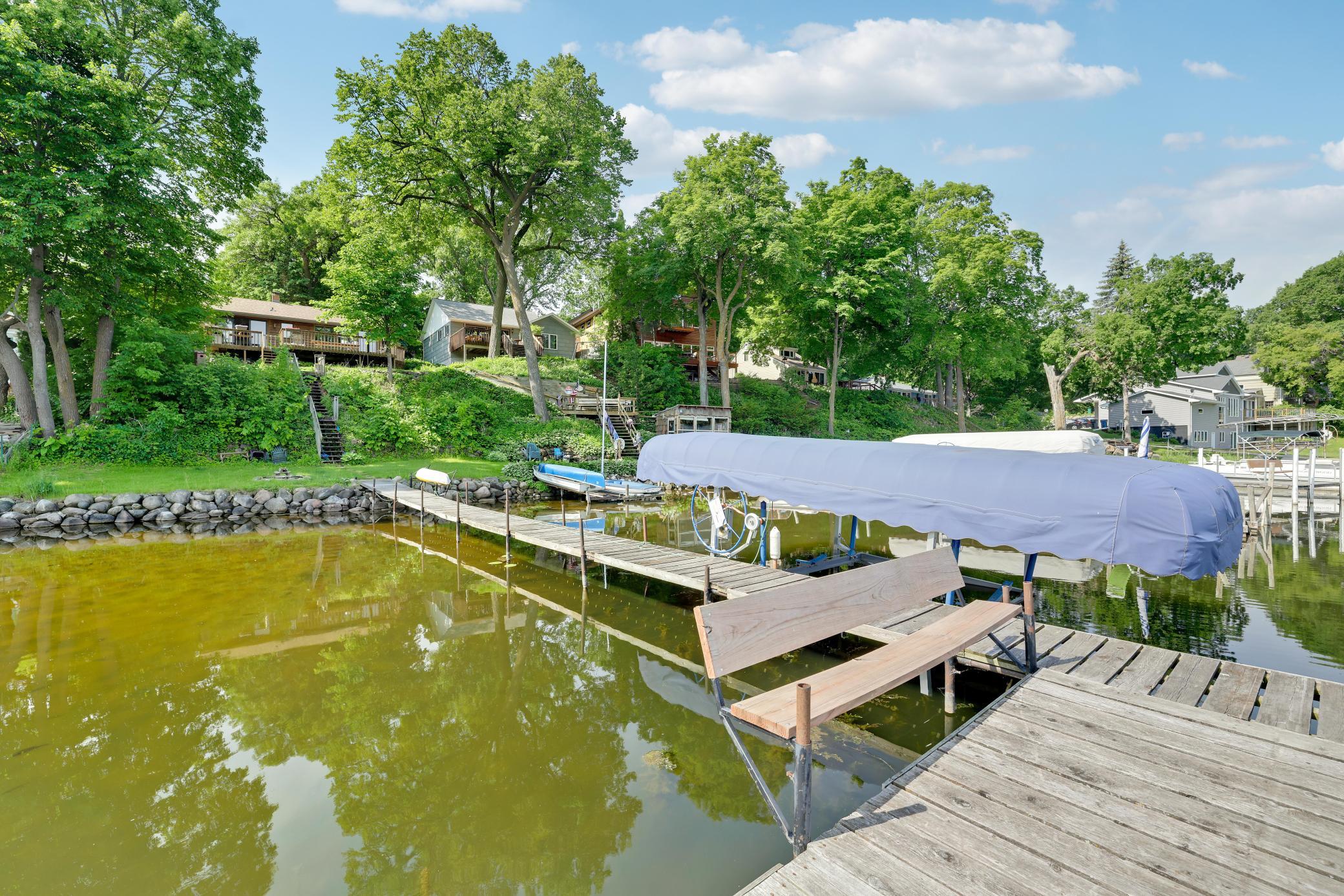 6240 Red Oak Rd, Mound, MN 55364