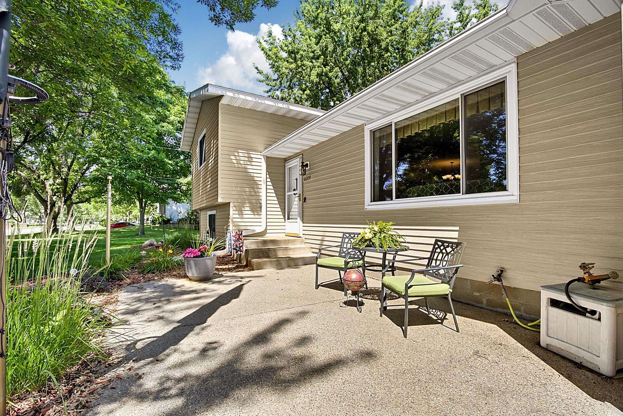 6209 Laurel Rd, Saint Cloud, MN 56303