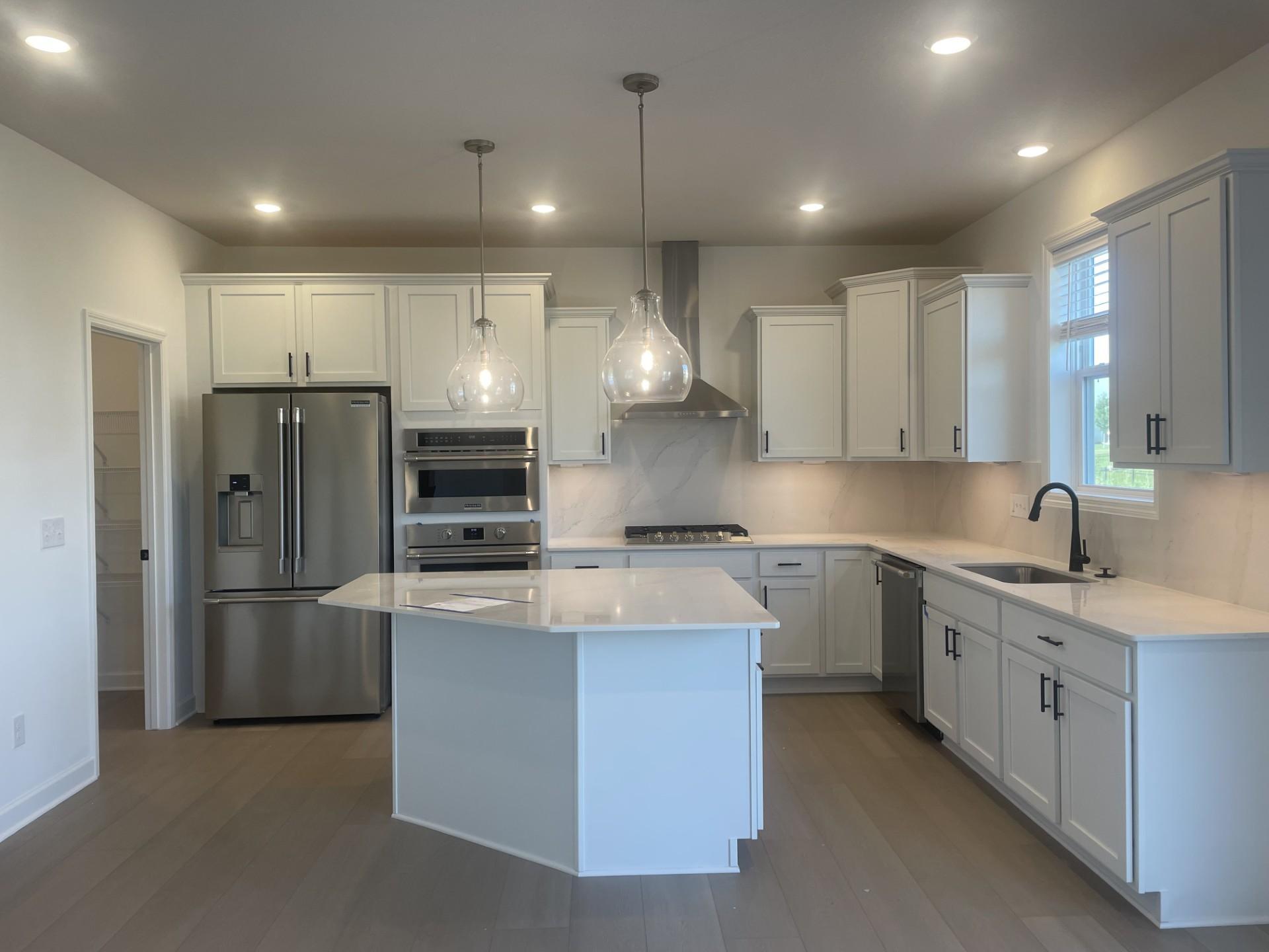 1915 Ravine Rd, Carver, MN 55315