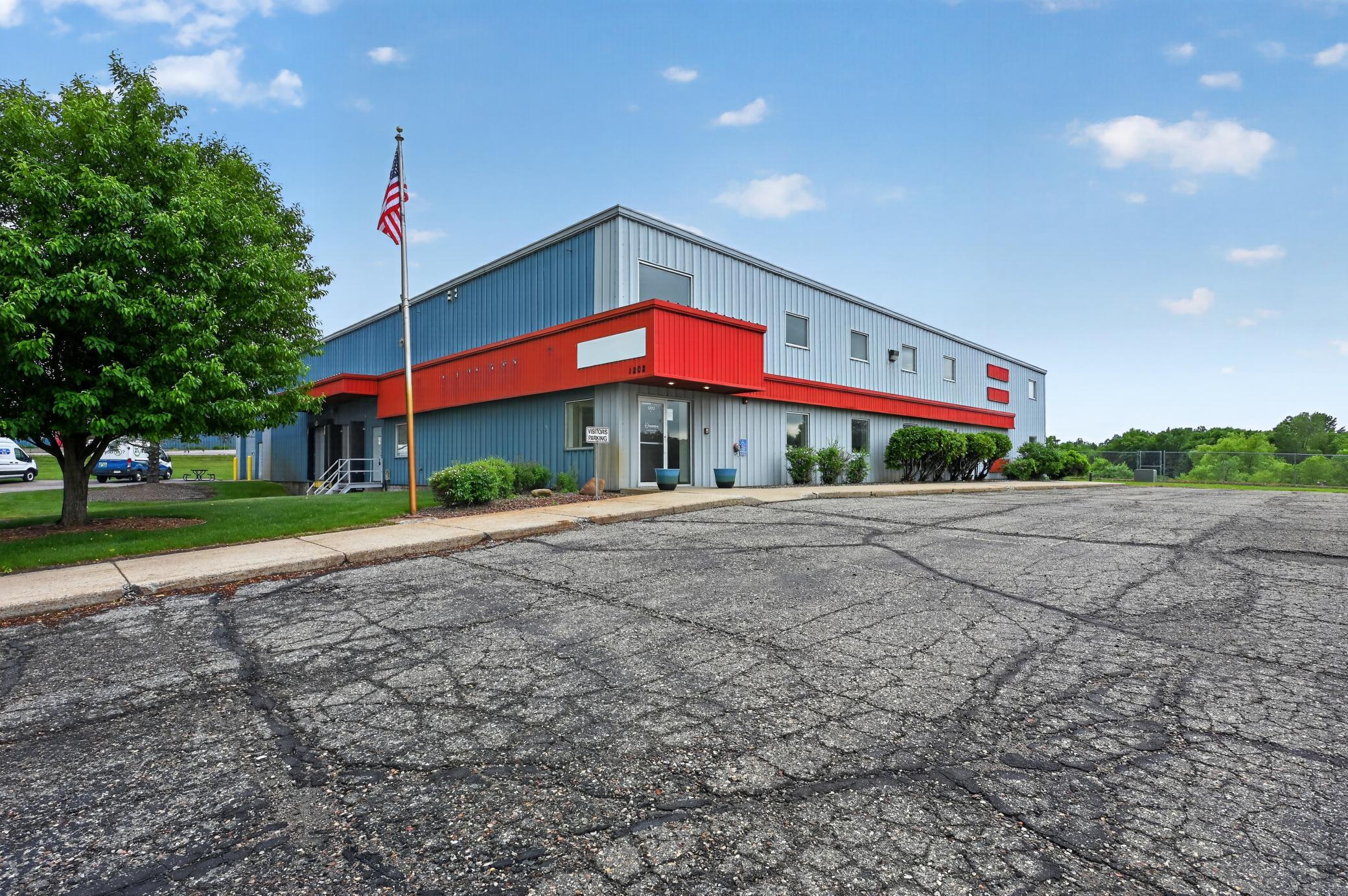 1202 Sun Ridge Dr, Saint Cloud, MN 56301