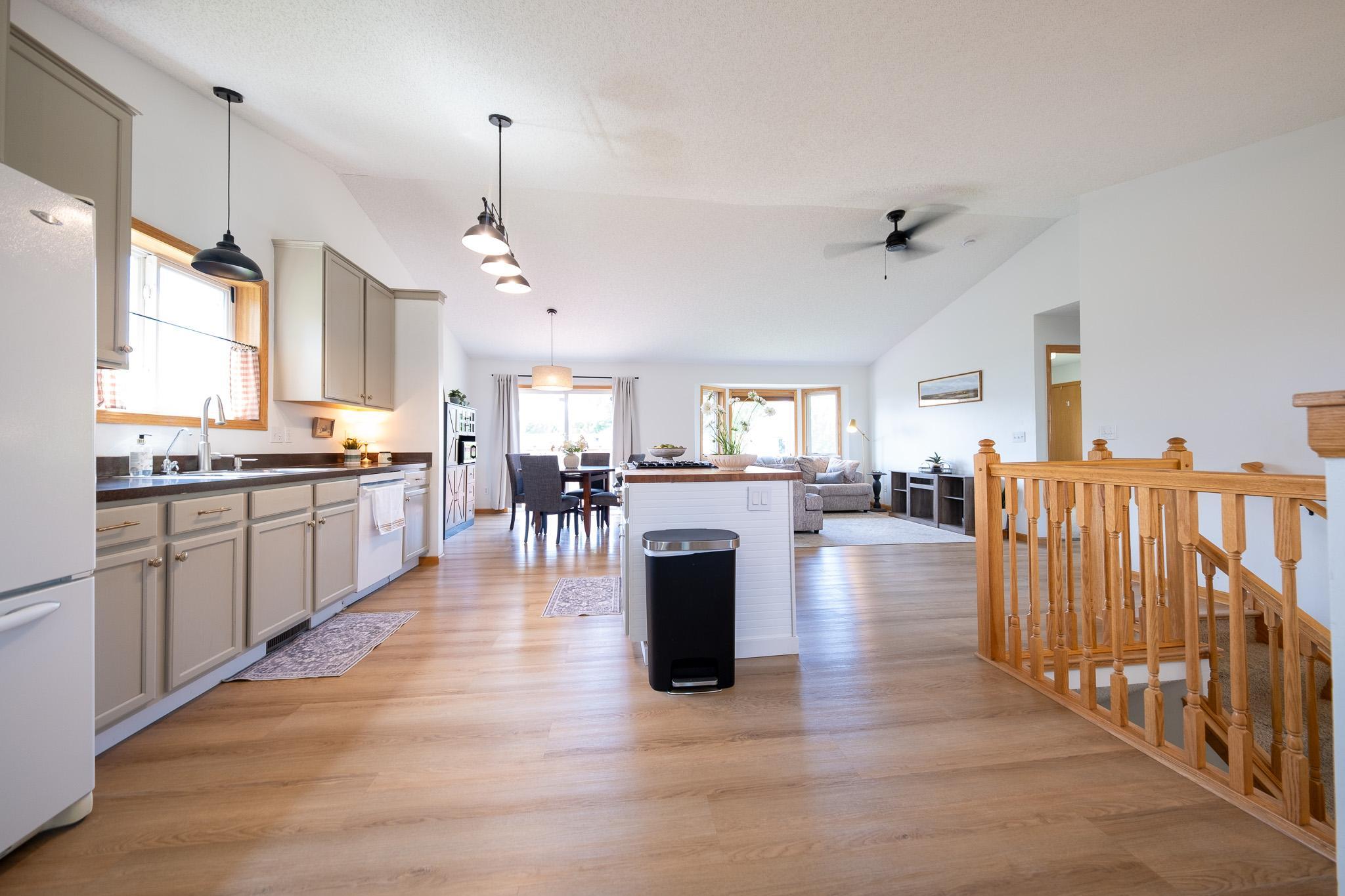 617 Emerson Ave N, Montrose, MN 55363