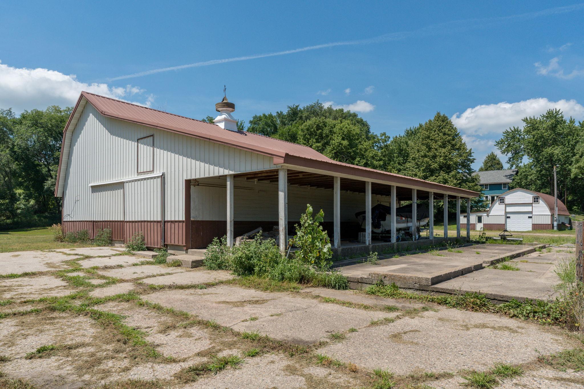 223 Joy Ave SW, Madelia, MN 56062