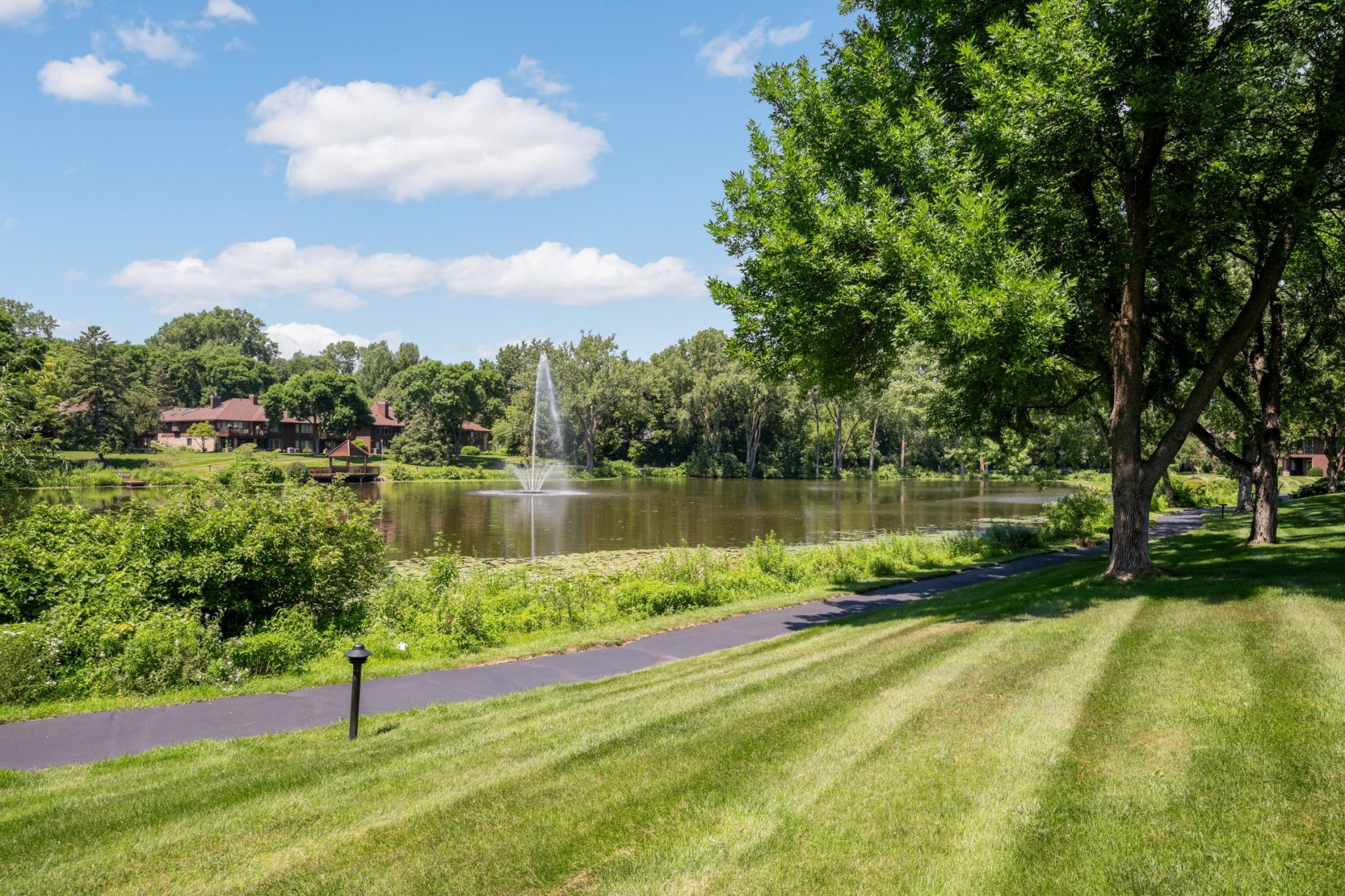 7798 Lochmere Ter, Edina, MN 55439