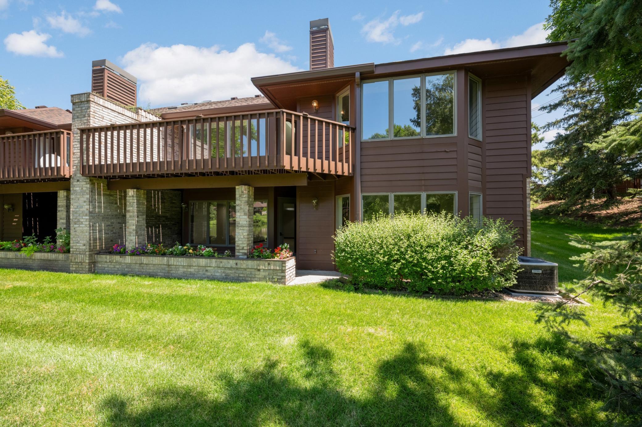 7798 Lochmere Ter, Edina, MN 55439