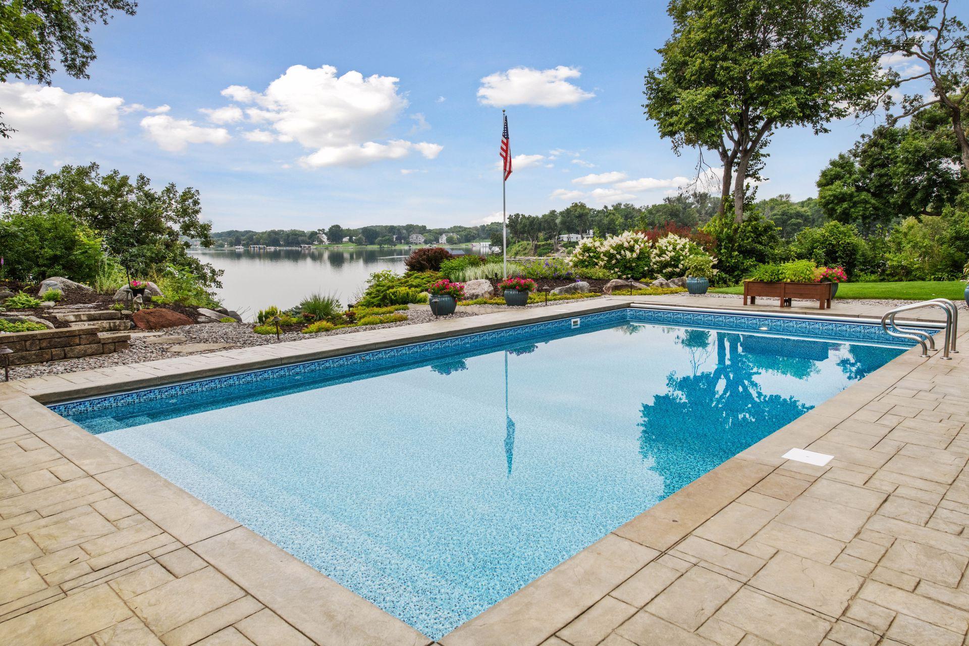 1065 Bayside Ln, Minnetrista, MN 55364