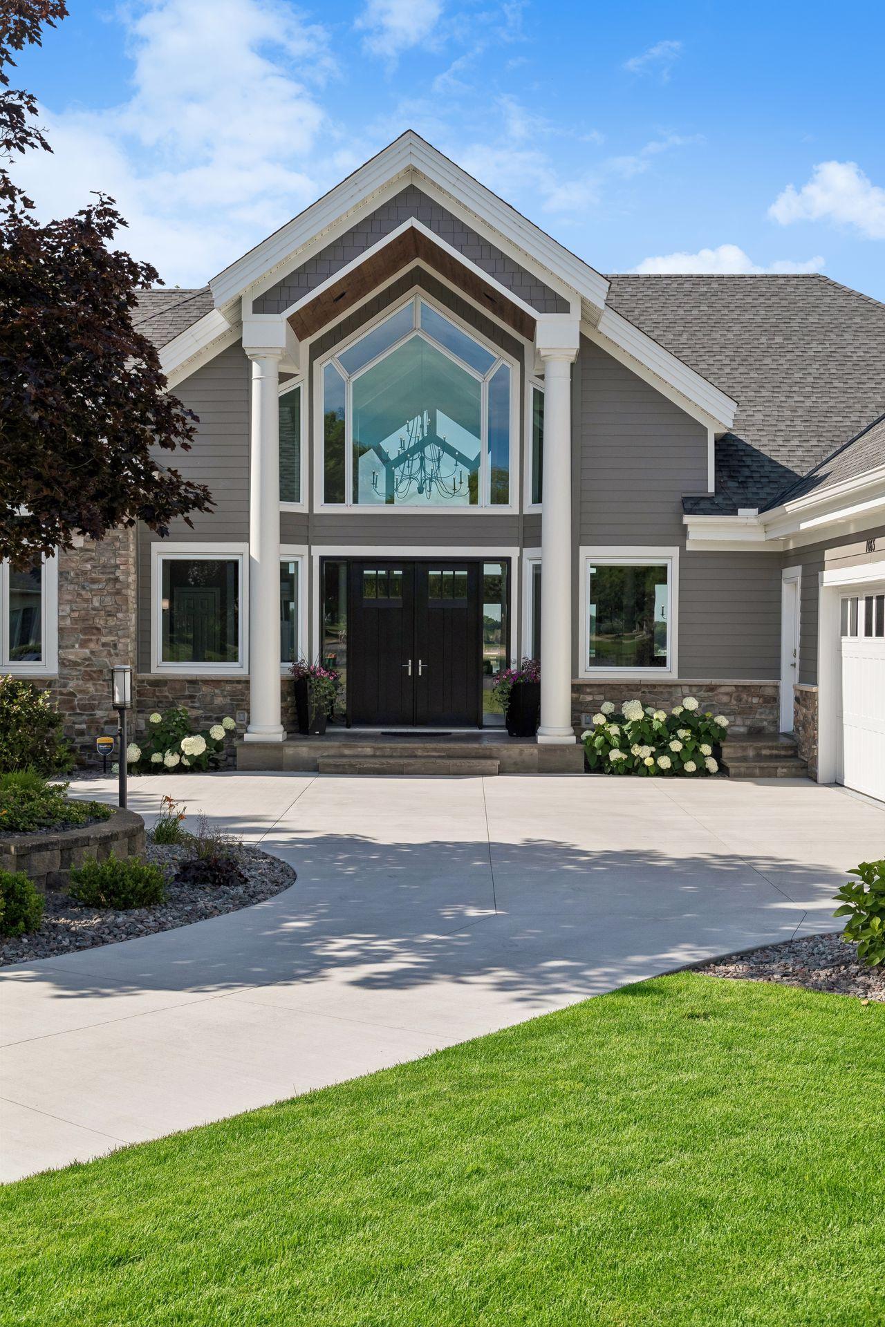 1065 Bayside Ln, Minnetrista, MN 55364