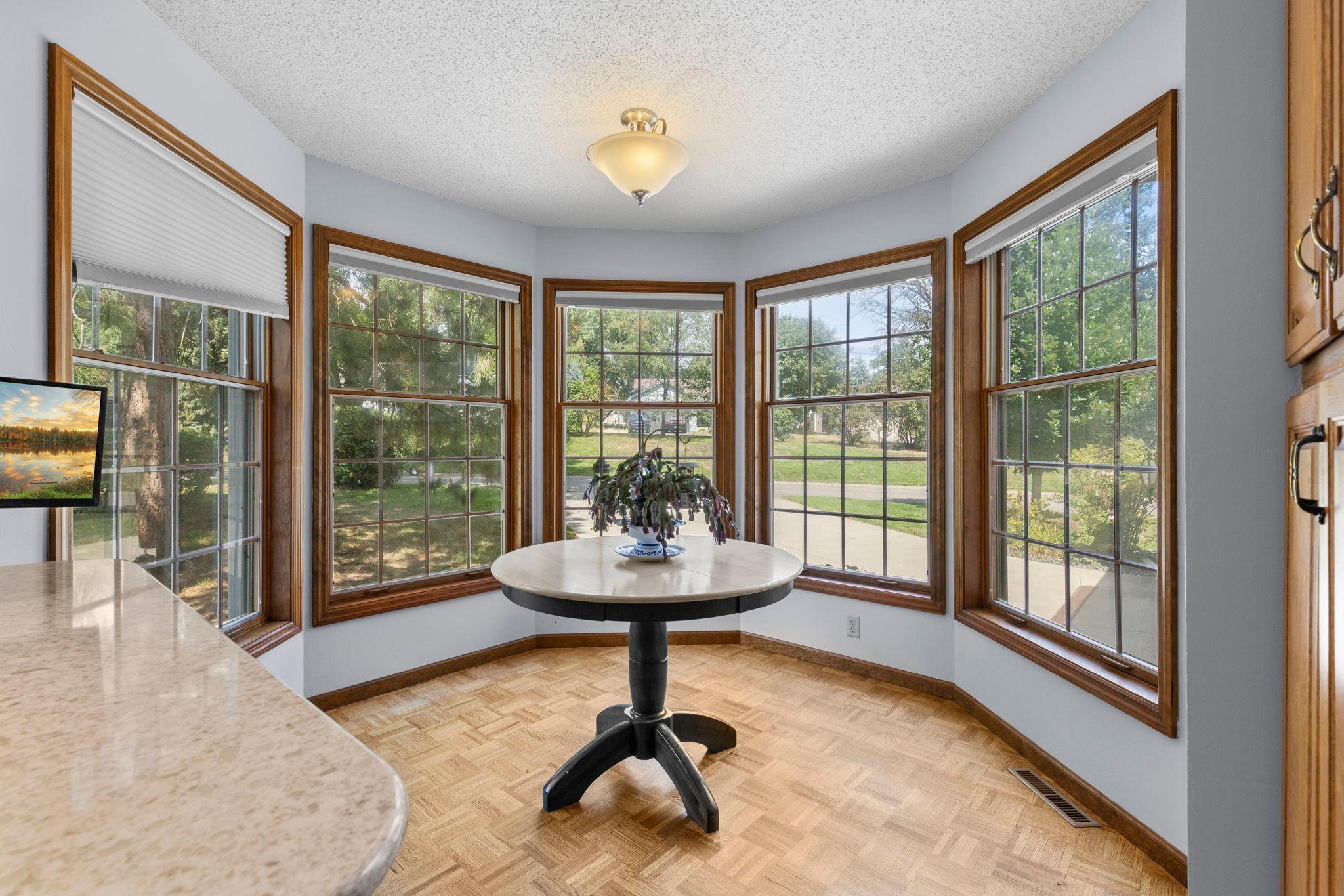 1270 Birch Pond Trl, White Bear Twp, MN 55110