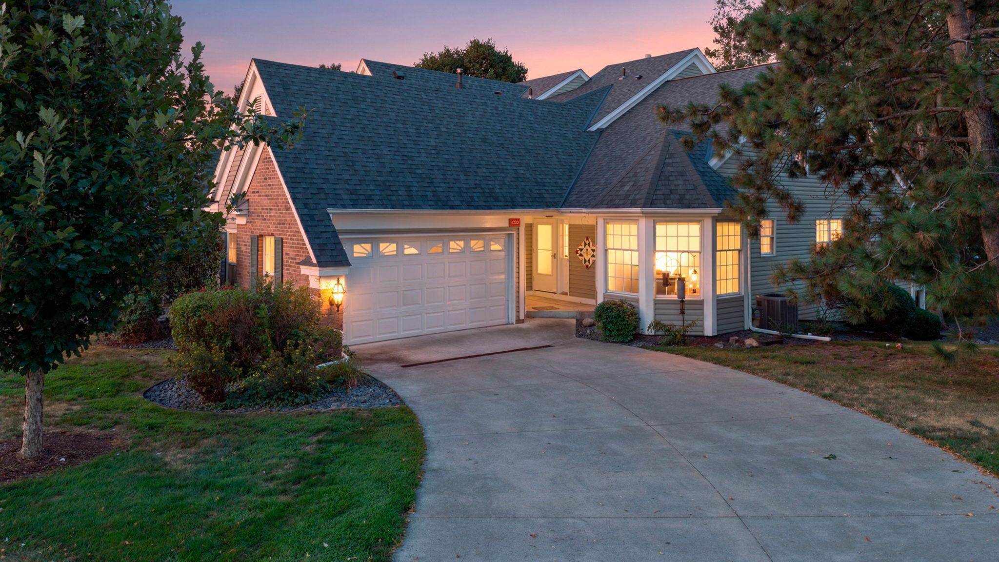 1270 Birch Pond Trl, White Bear Twp, MN 55110