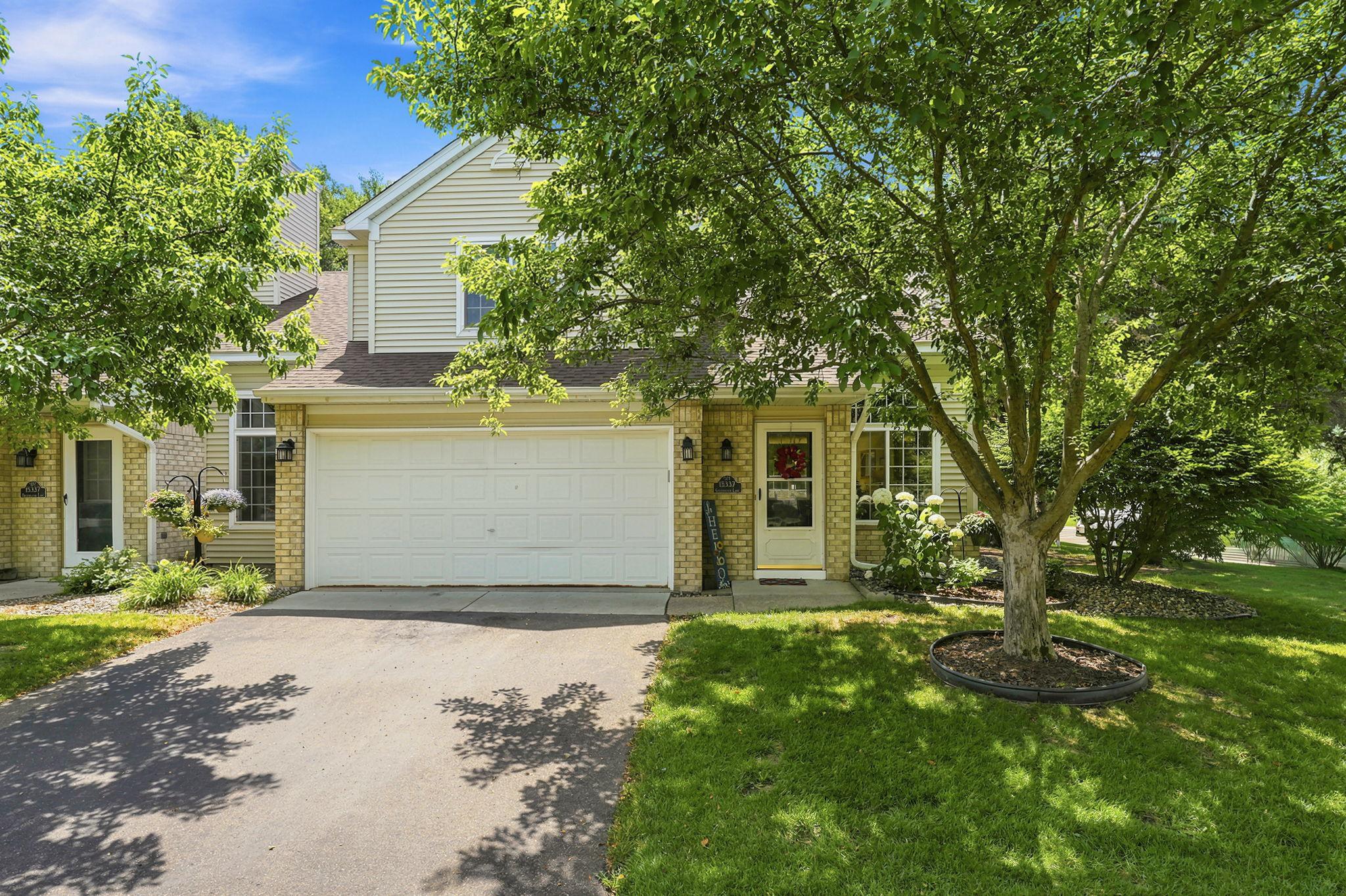 15337 Greenhaven Ln #101, Burnsville, MN 55306
