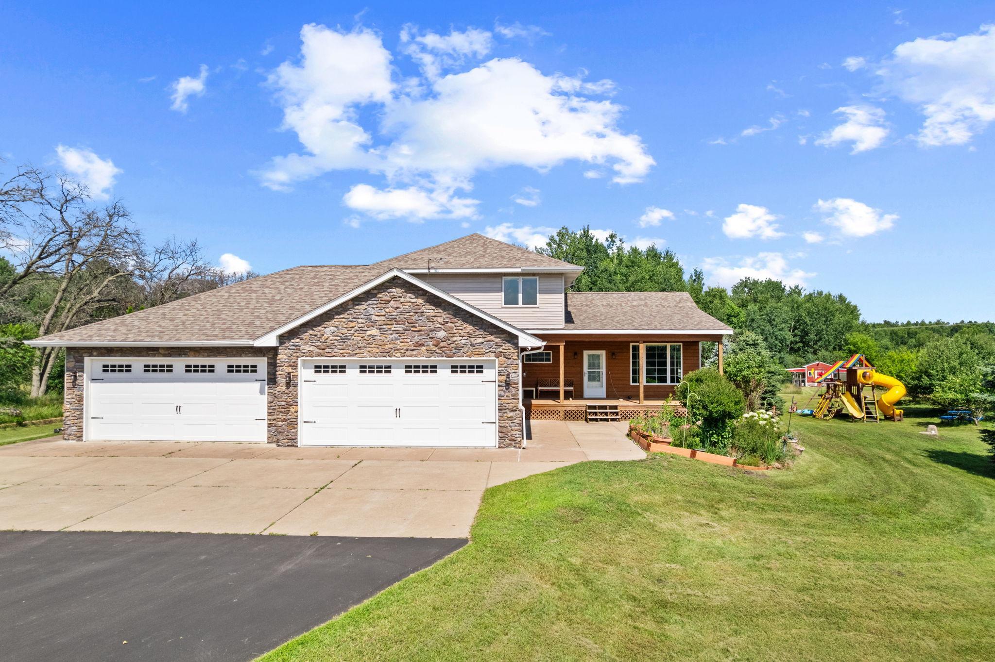 4709 358th St, North Branch, MN 55056