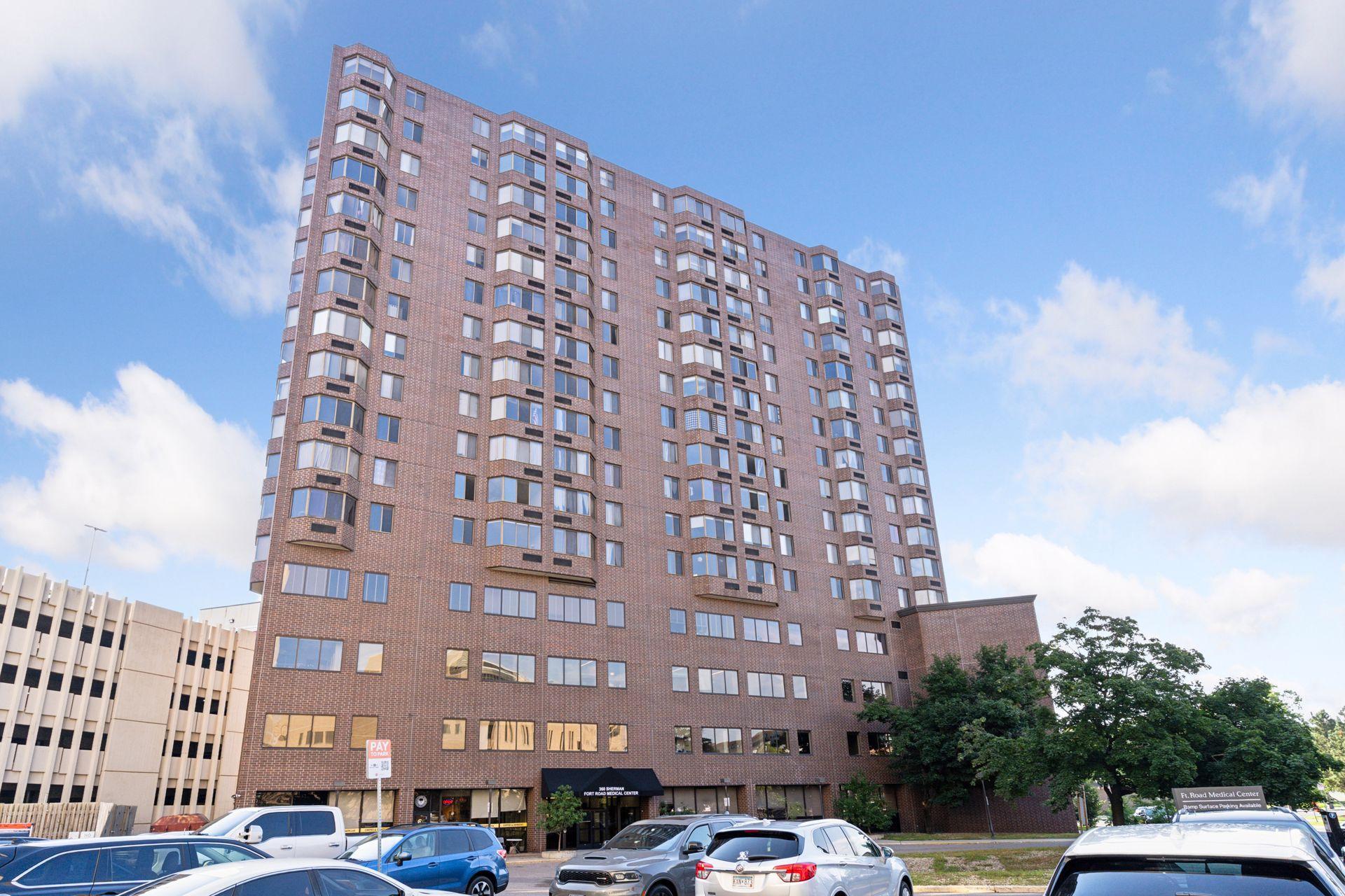 291 7th Street W #1604, Saint Paul, MN 55102