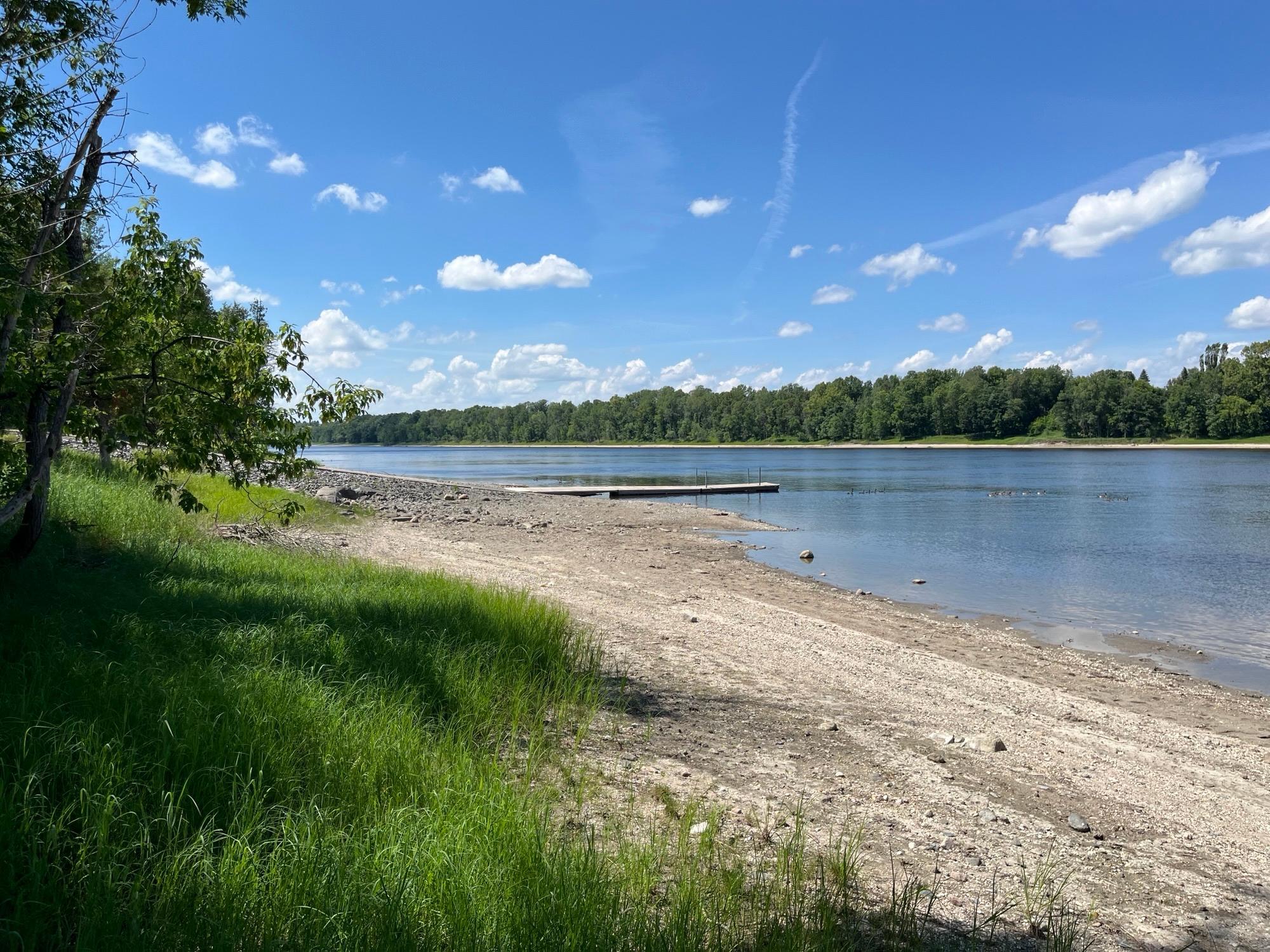 126 Shorewood Dr, International Falls, MN 56649