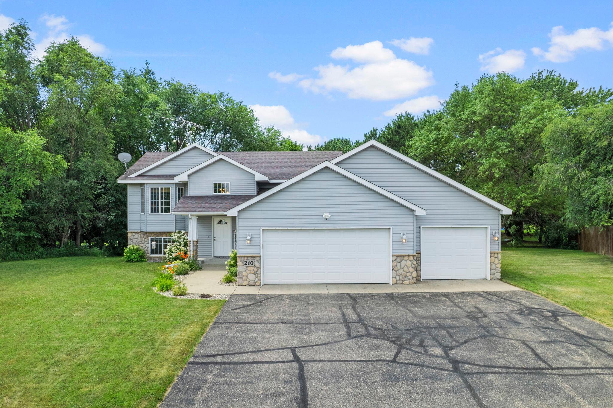 210 Newspaper Rn NE, Kimball, MN 55353