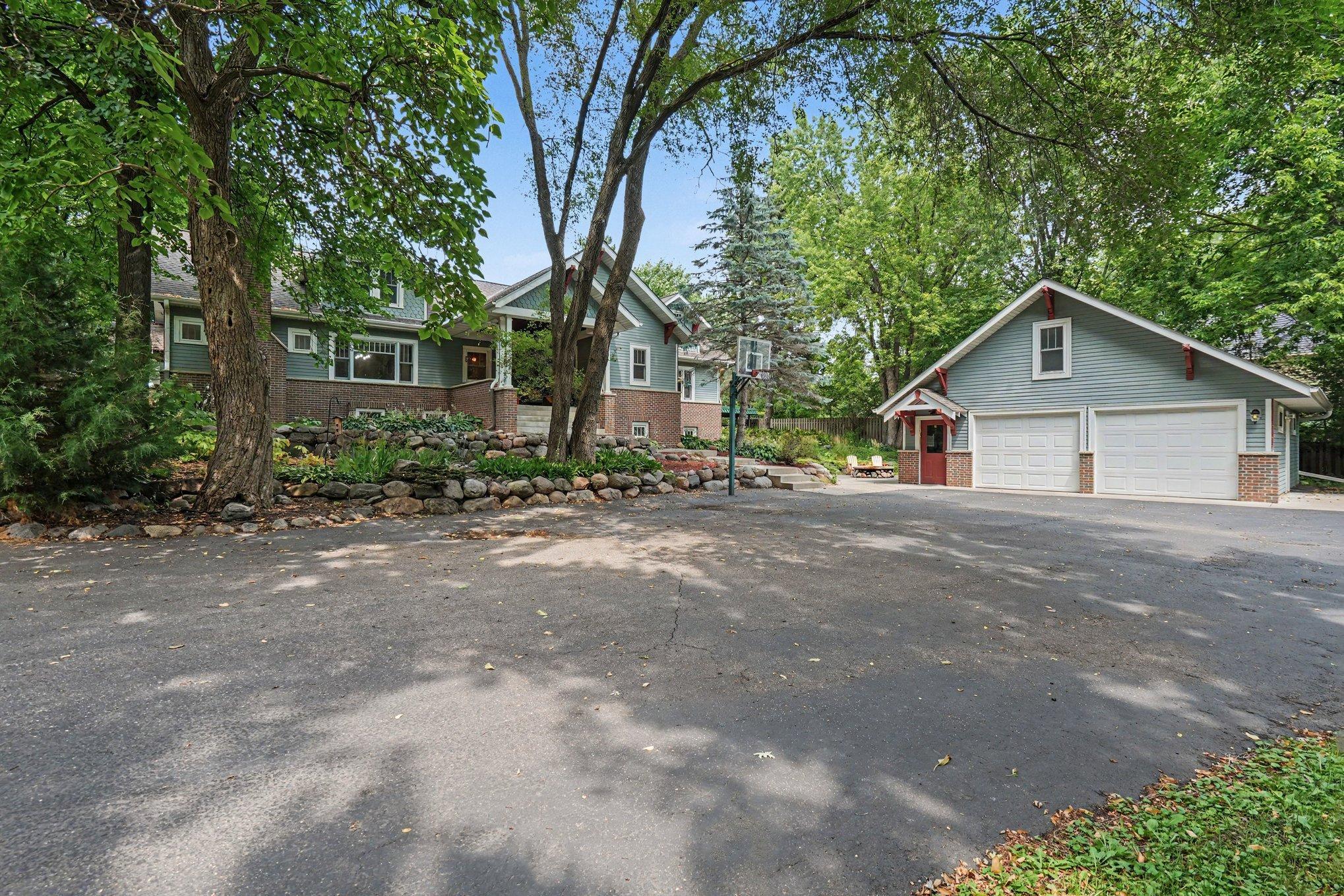 4919 Williston Rd, Minnetonka, MN 55345