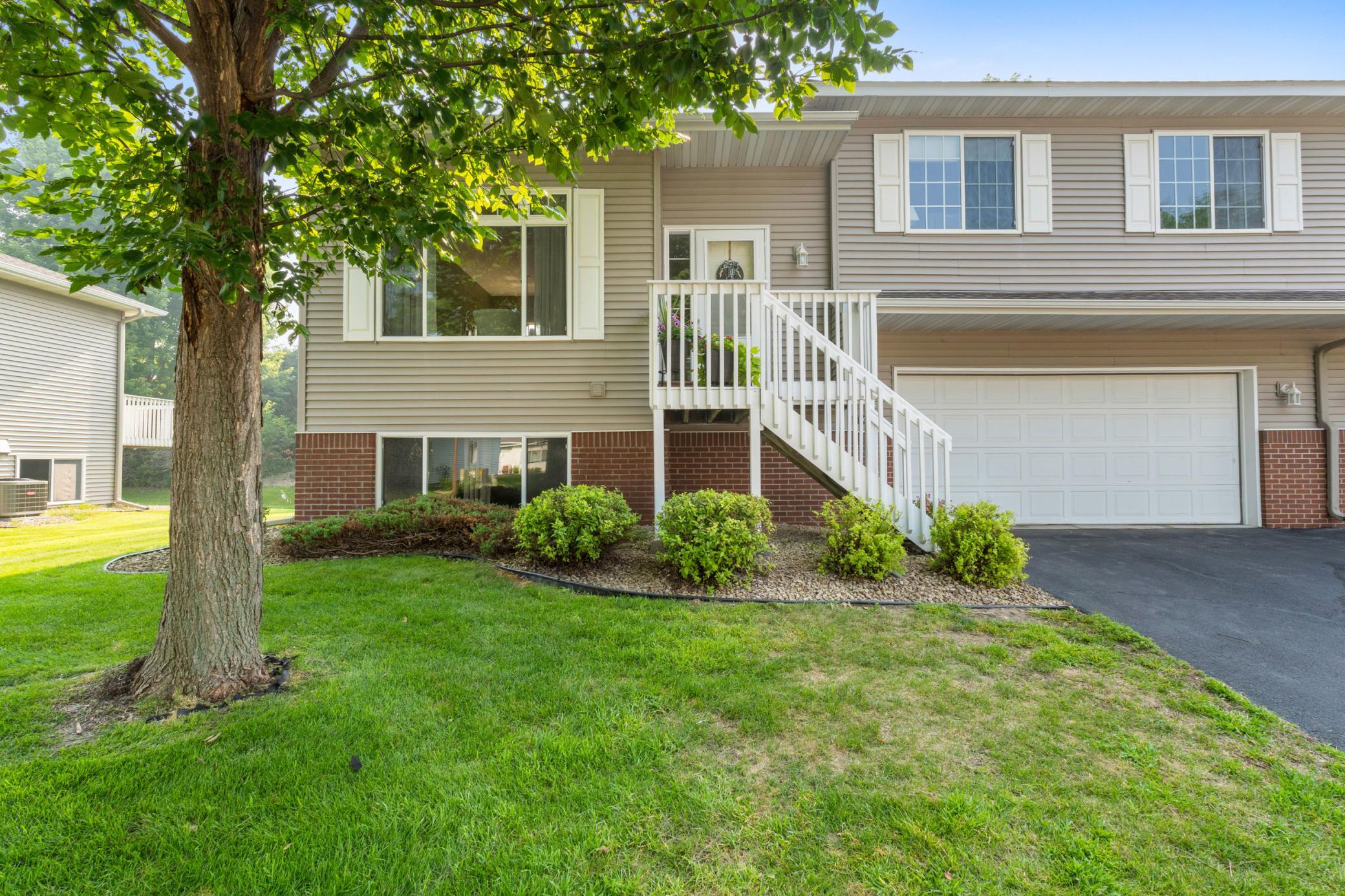 1403 Constitutional Dr, Northfield, MN 55057