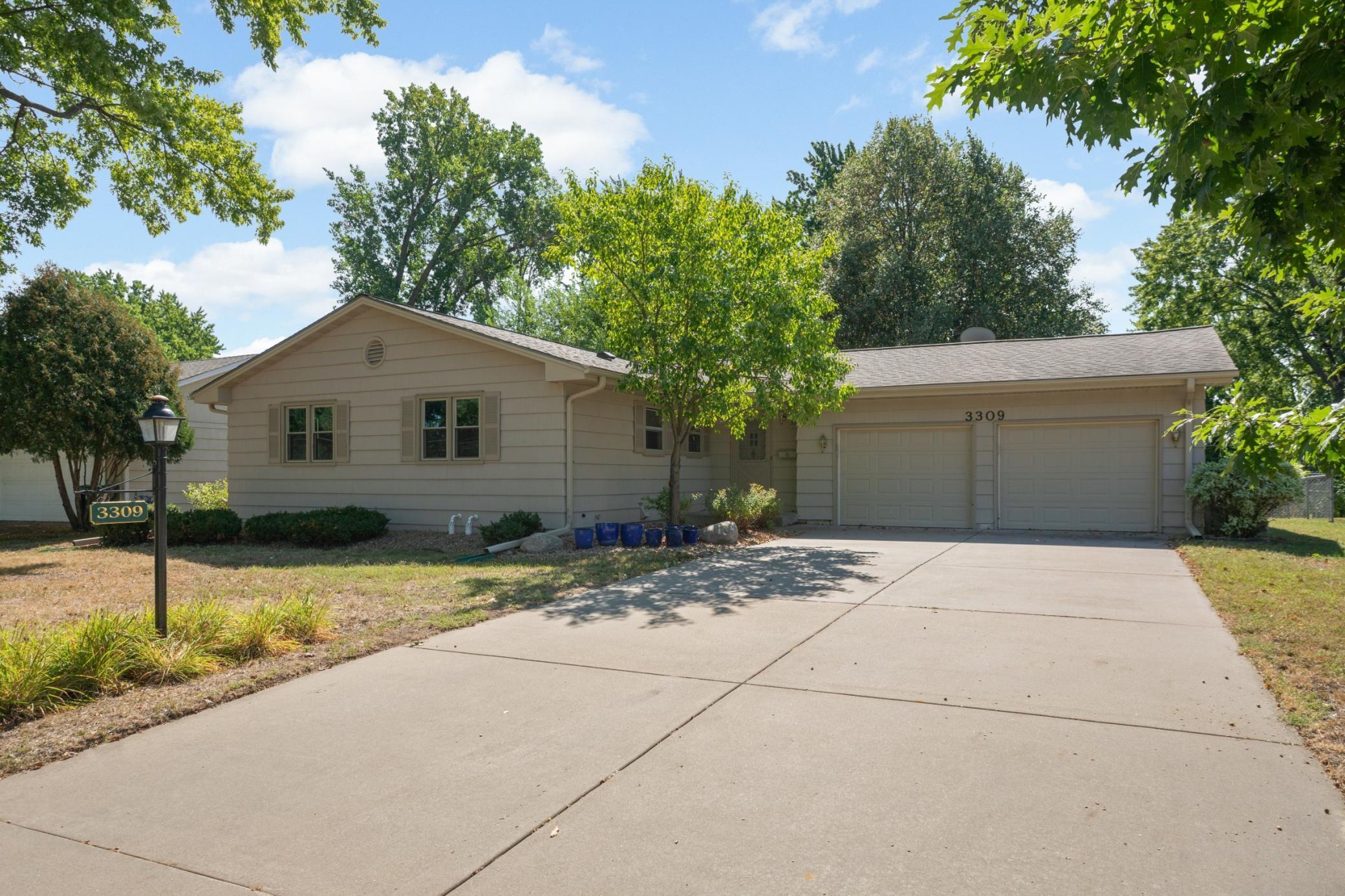 3309 W 87th St, Bloomington, MN 55431