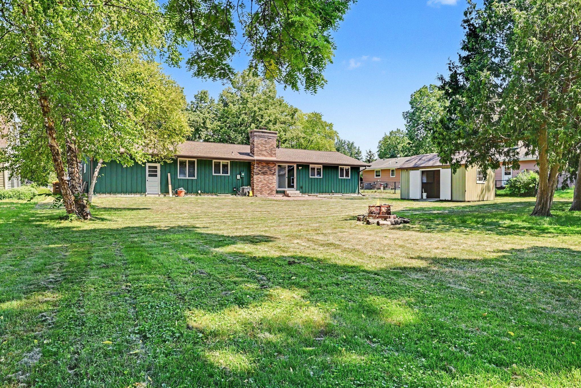 206 Lincoln Ave S, New Prague, MN 56071