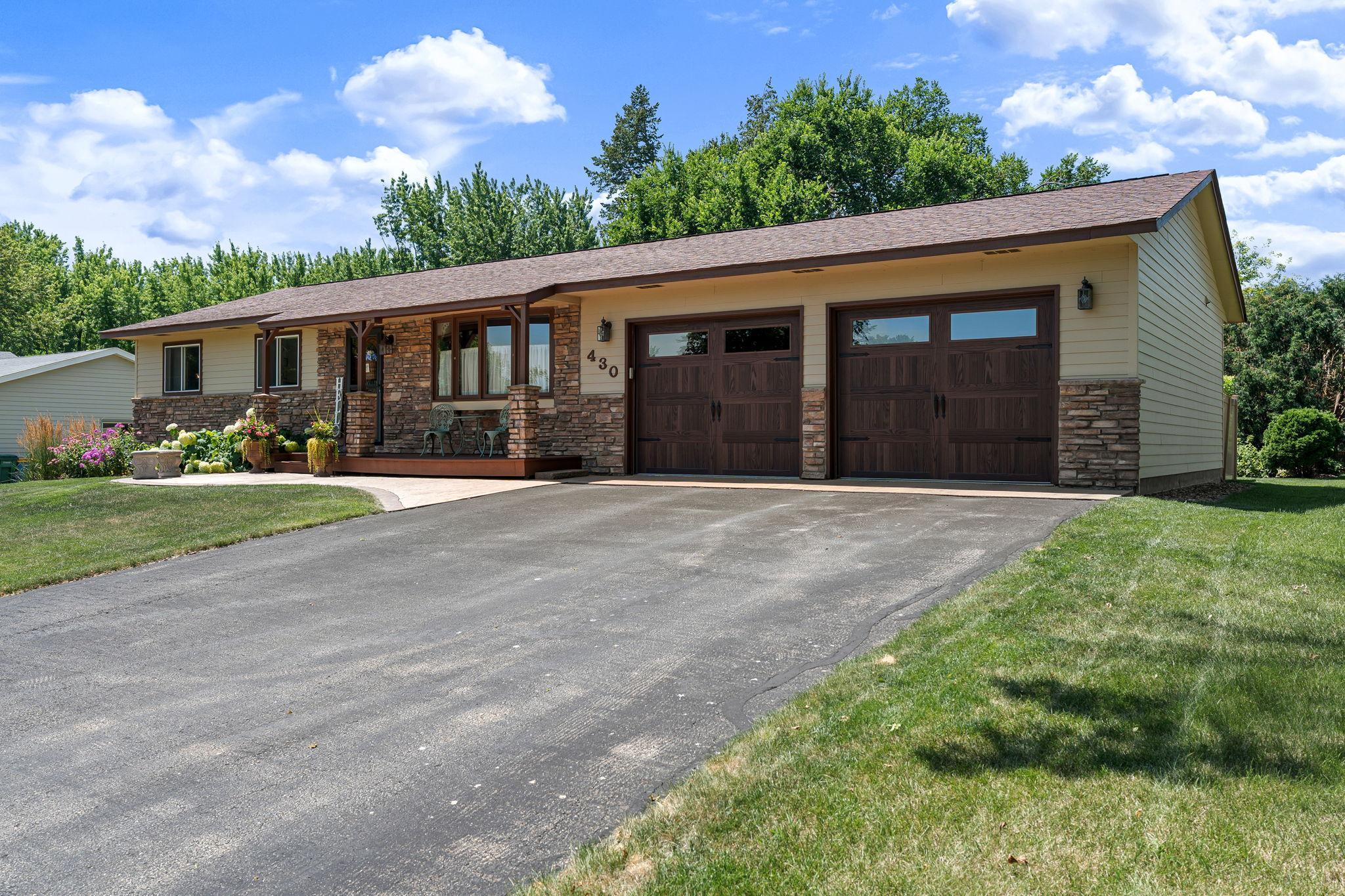 430 Cindy Ln, Owatonna, MN 55060