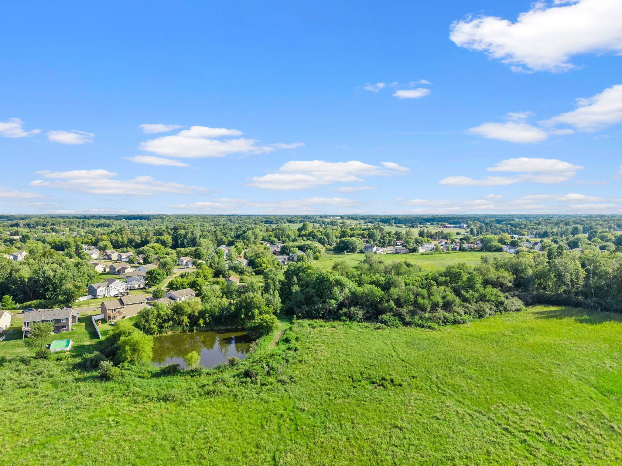 616 Horseshoe Ln, Braham, MN 55006
