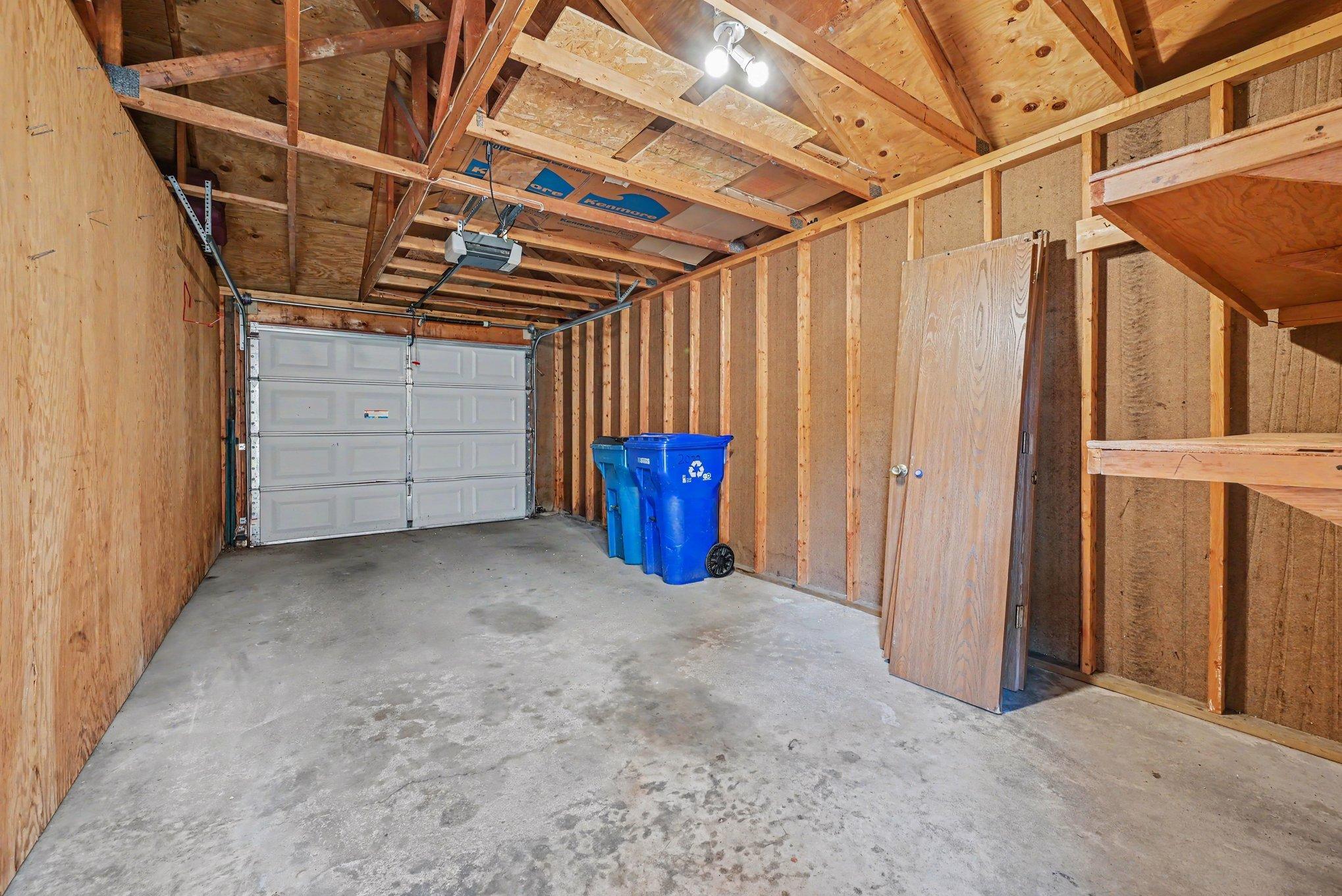 2079 Parkside Dr, Saint Paul, MN 55119