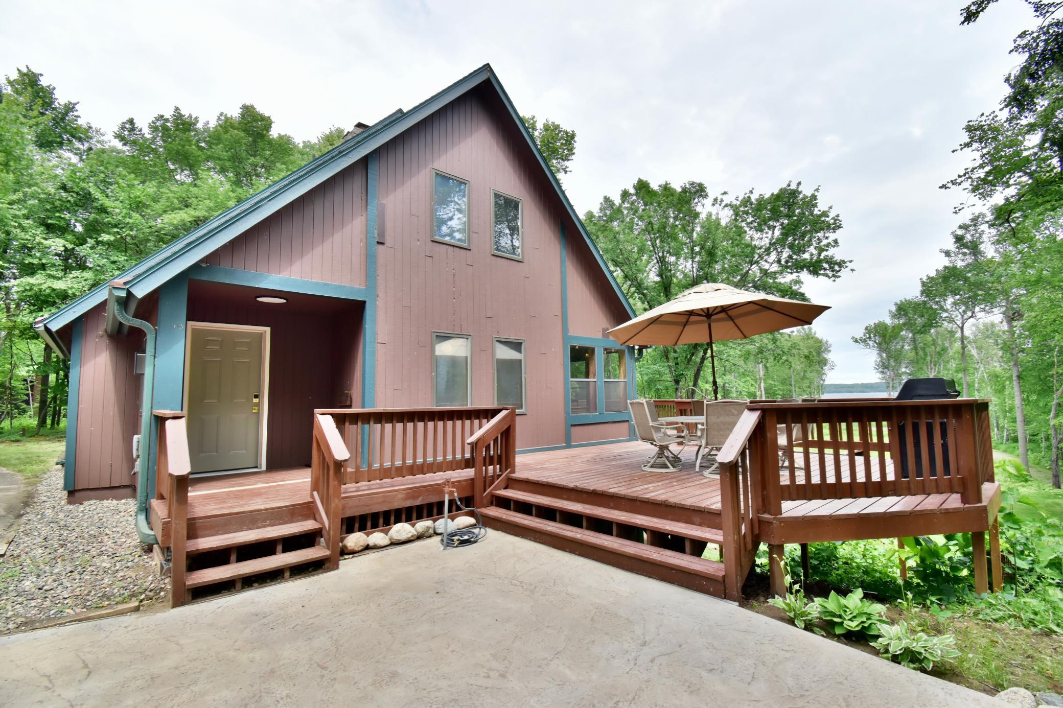 27302 Ridgewood Dr, Merrifield, MN 56465