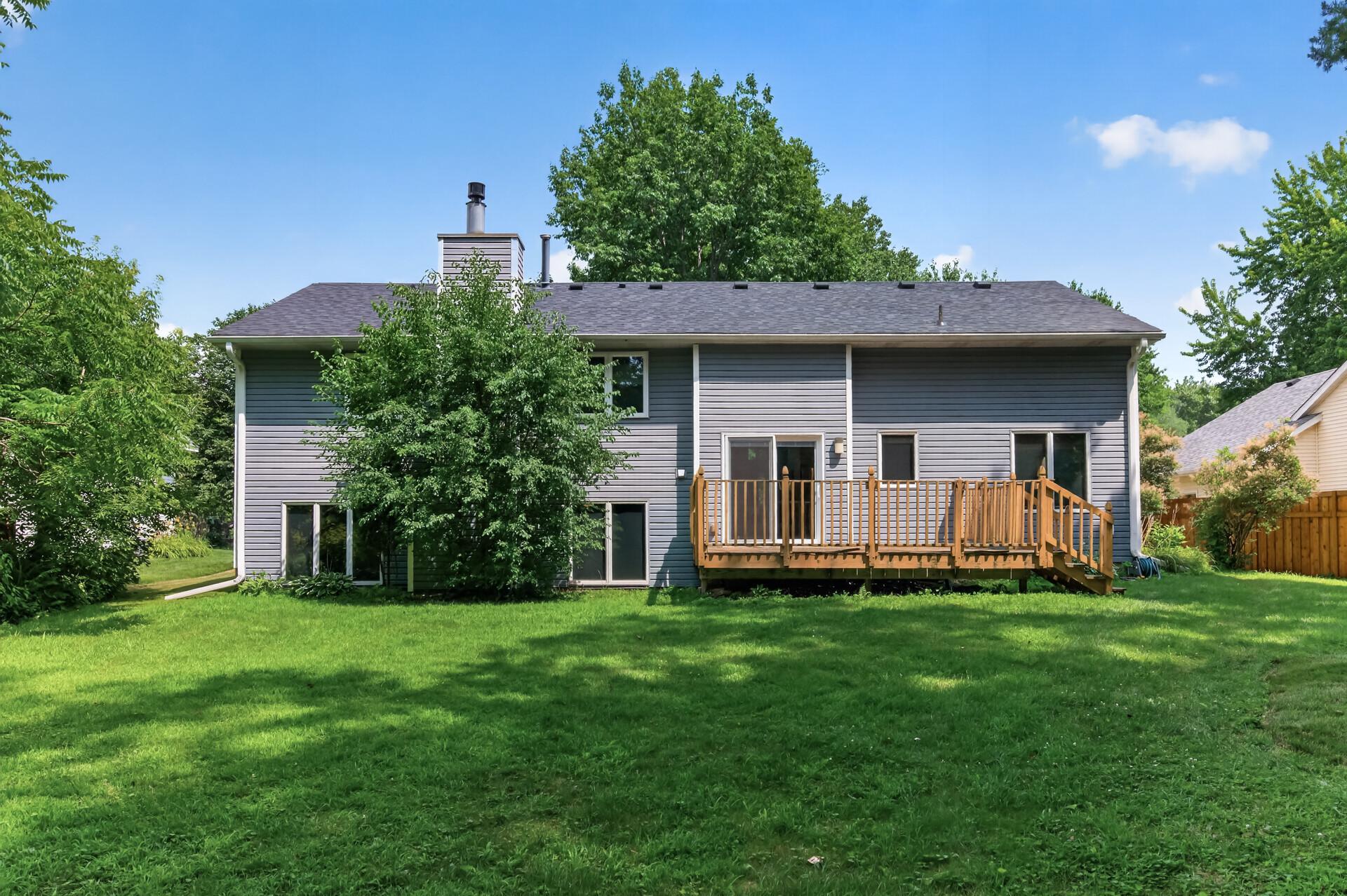 5341 Cedarwood Ct, White Bear Twp, MN 55110