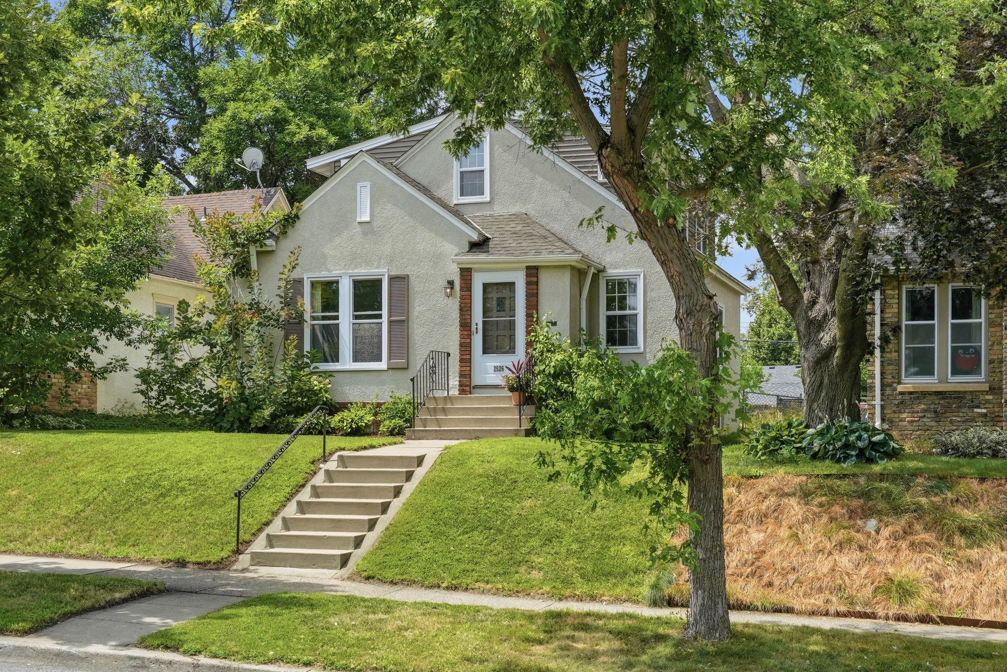 2526 Stinson Pw, Minneapolis, MN 55418