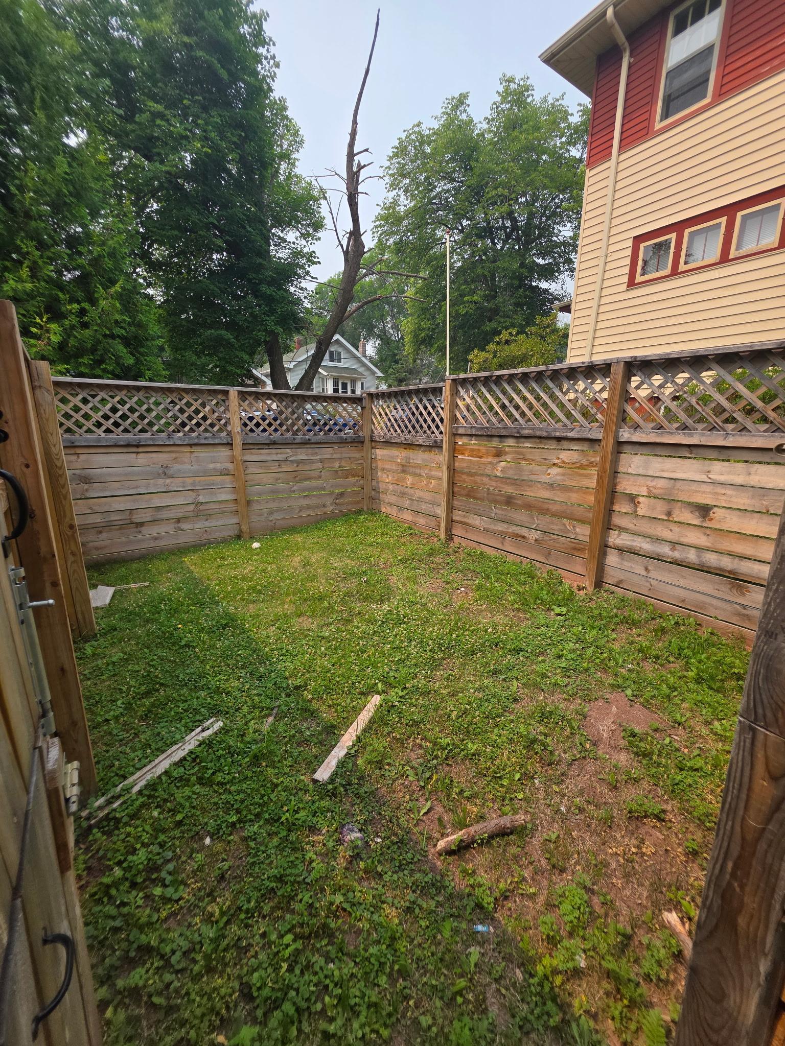 1110 N 8th Ave E, Duluth, MN 55805