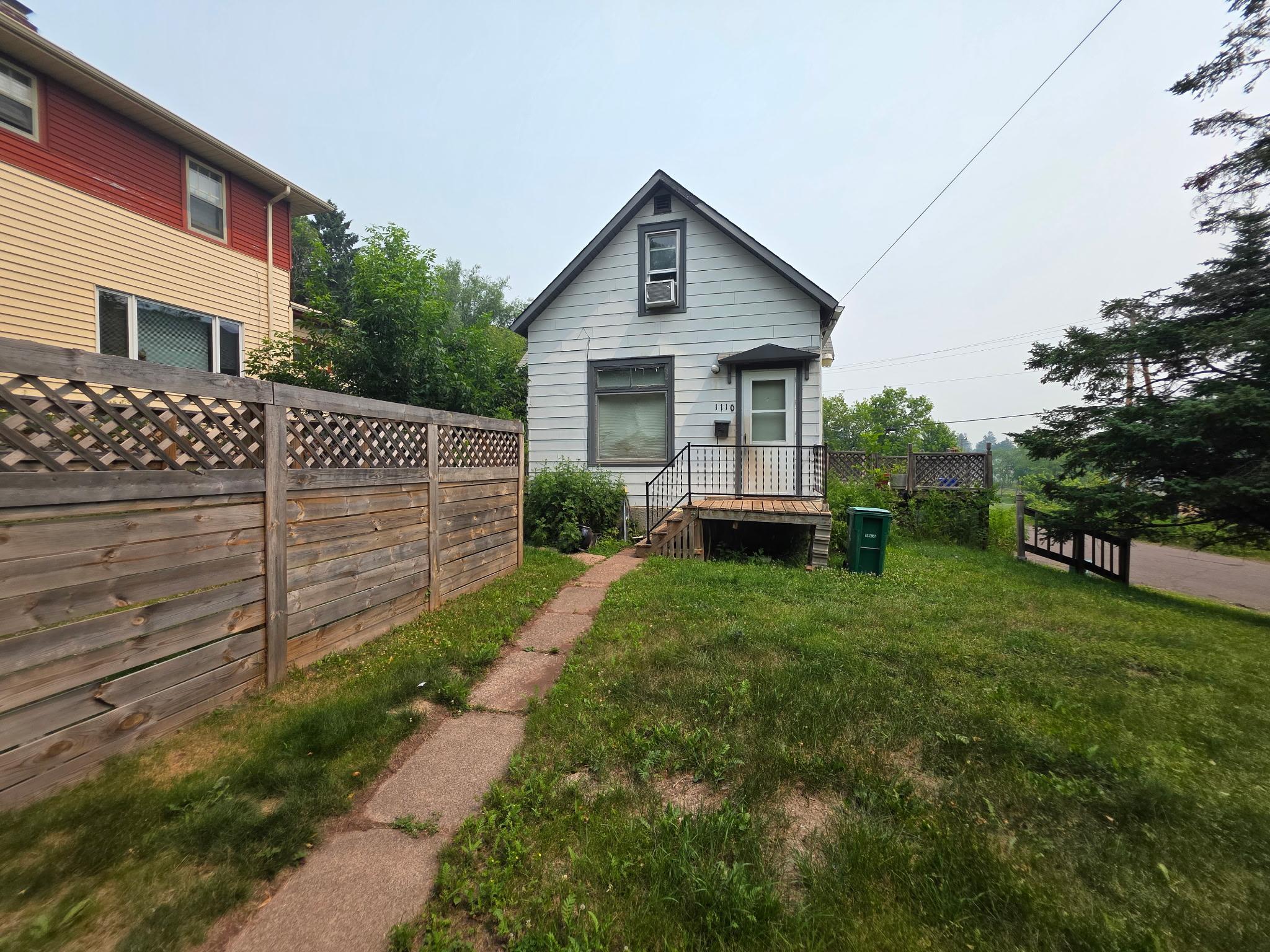 1110 N 8th Ave E, Duluth, MN 55805