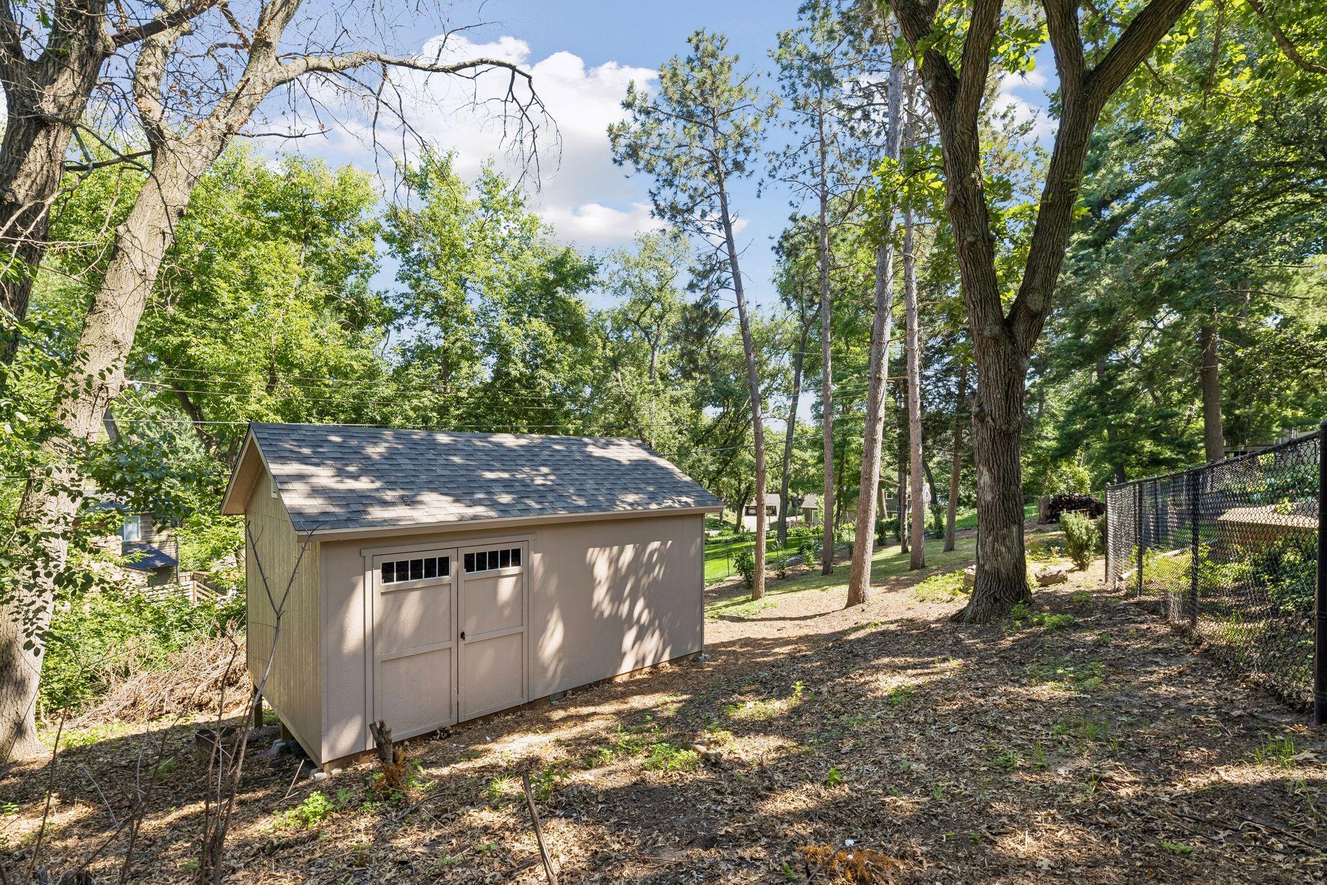 4901 Birchwood Ln, Minnetonka, MN 55343