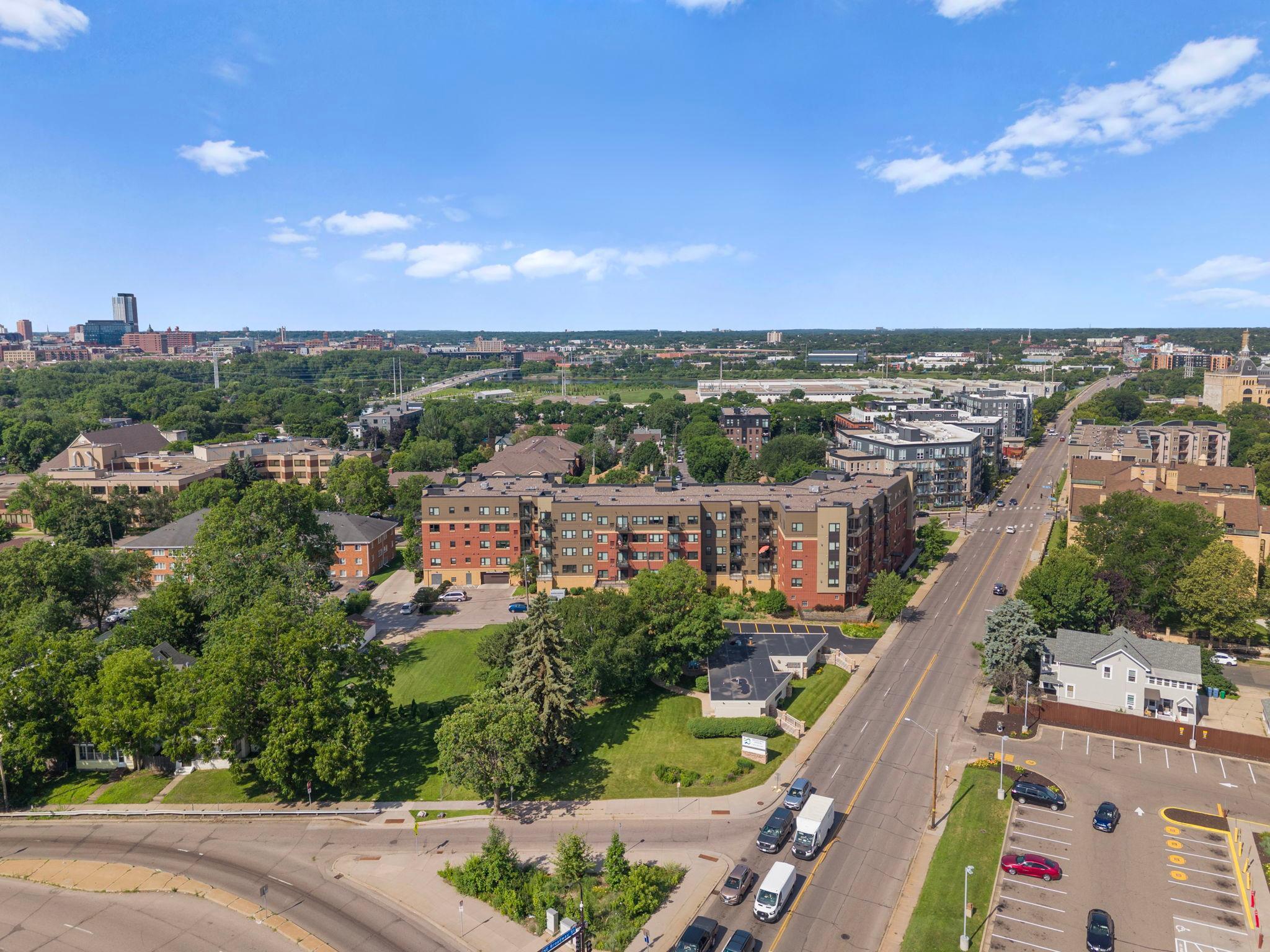901 4th St NE, Minneapolis, MN 55413