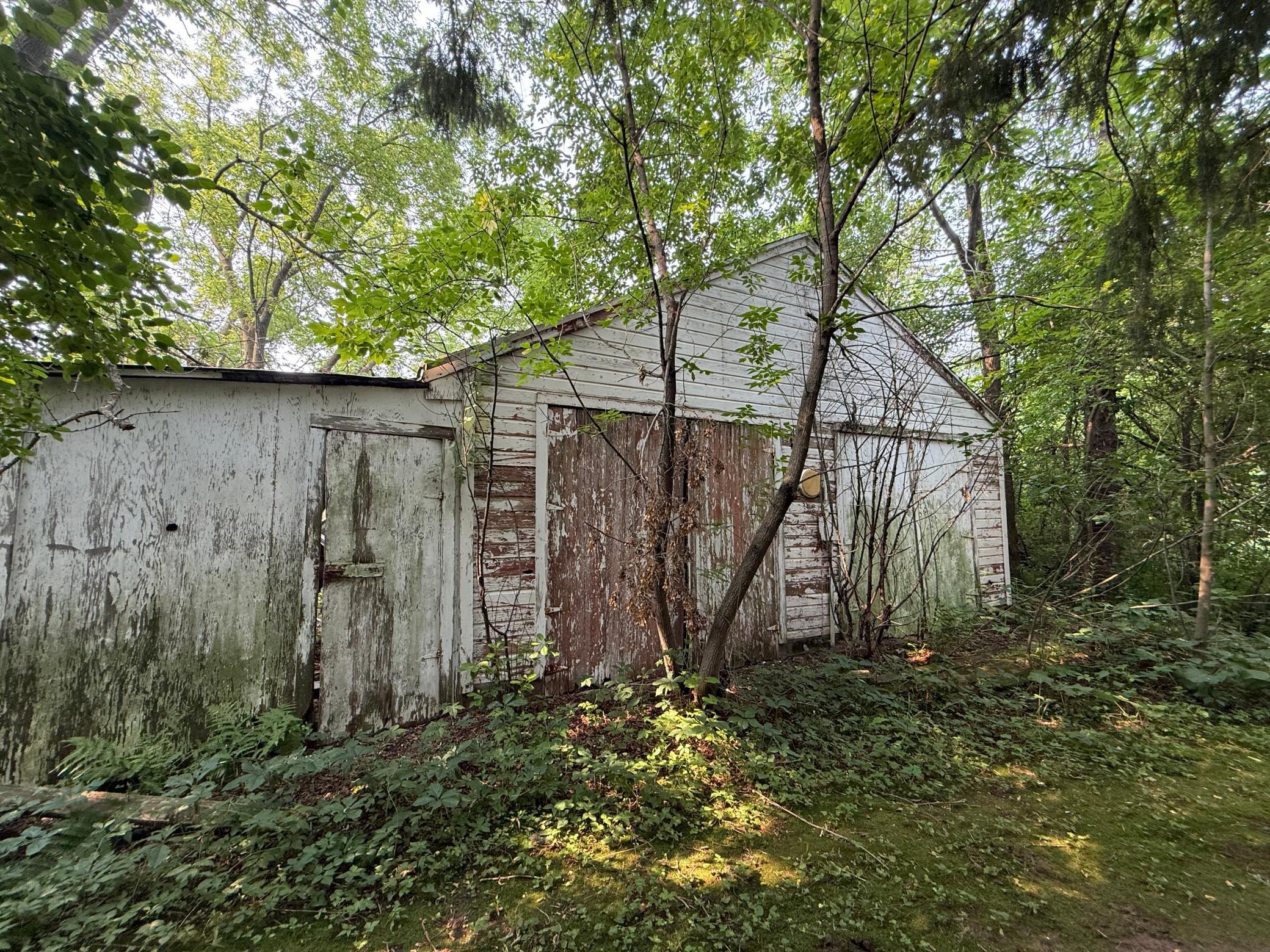 1256 Rice St, Braham, MN 55006