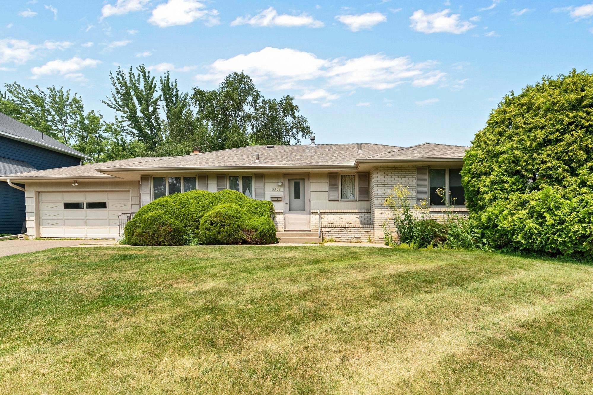 5308 Forslin Dr, Edina, MN 55436