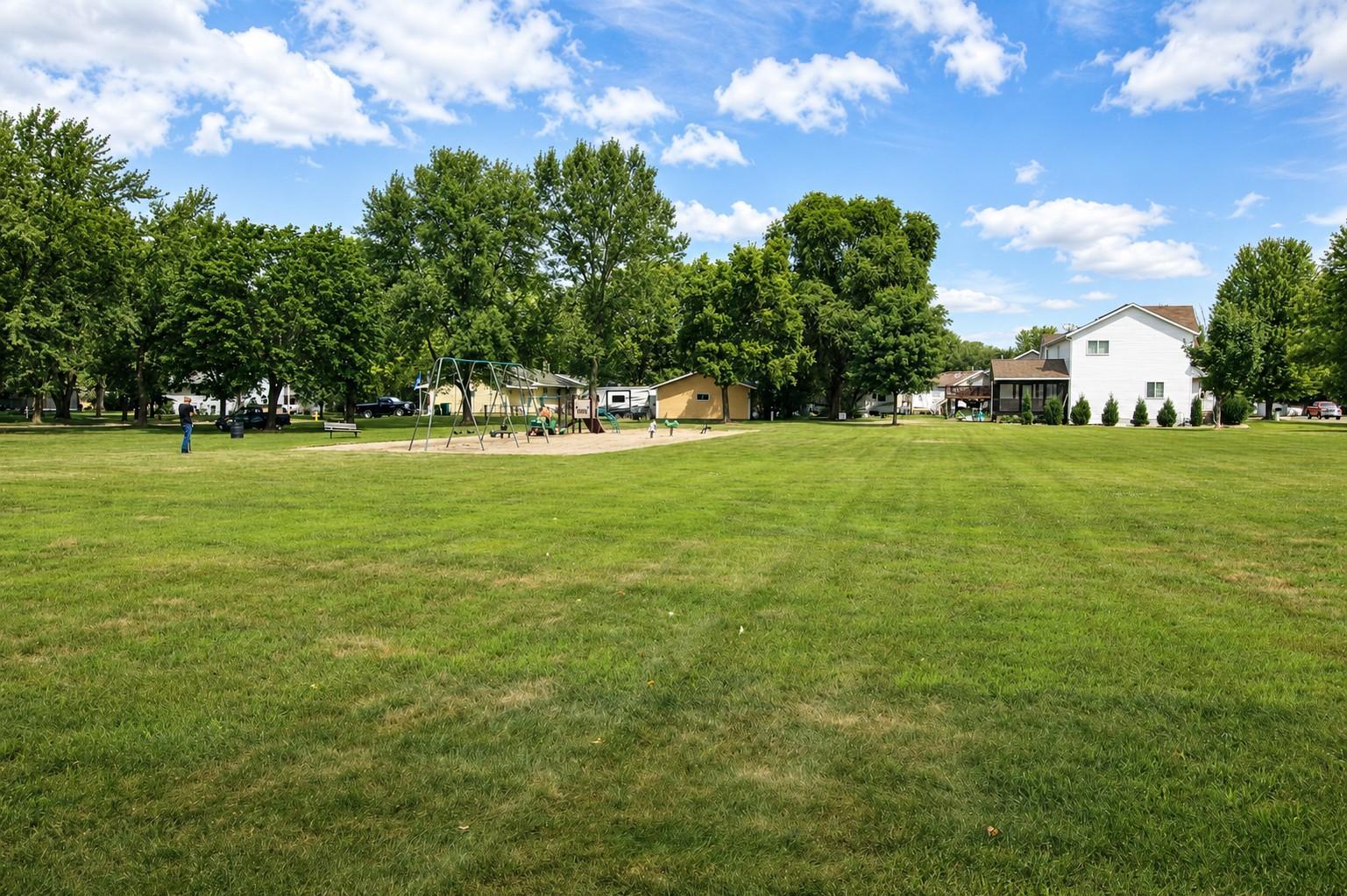 214 Terrace View Dr, Litchfield, MN 55355