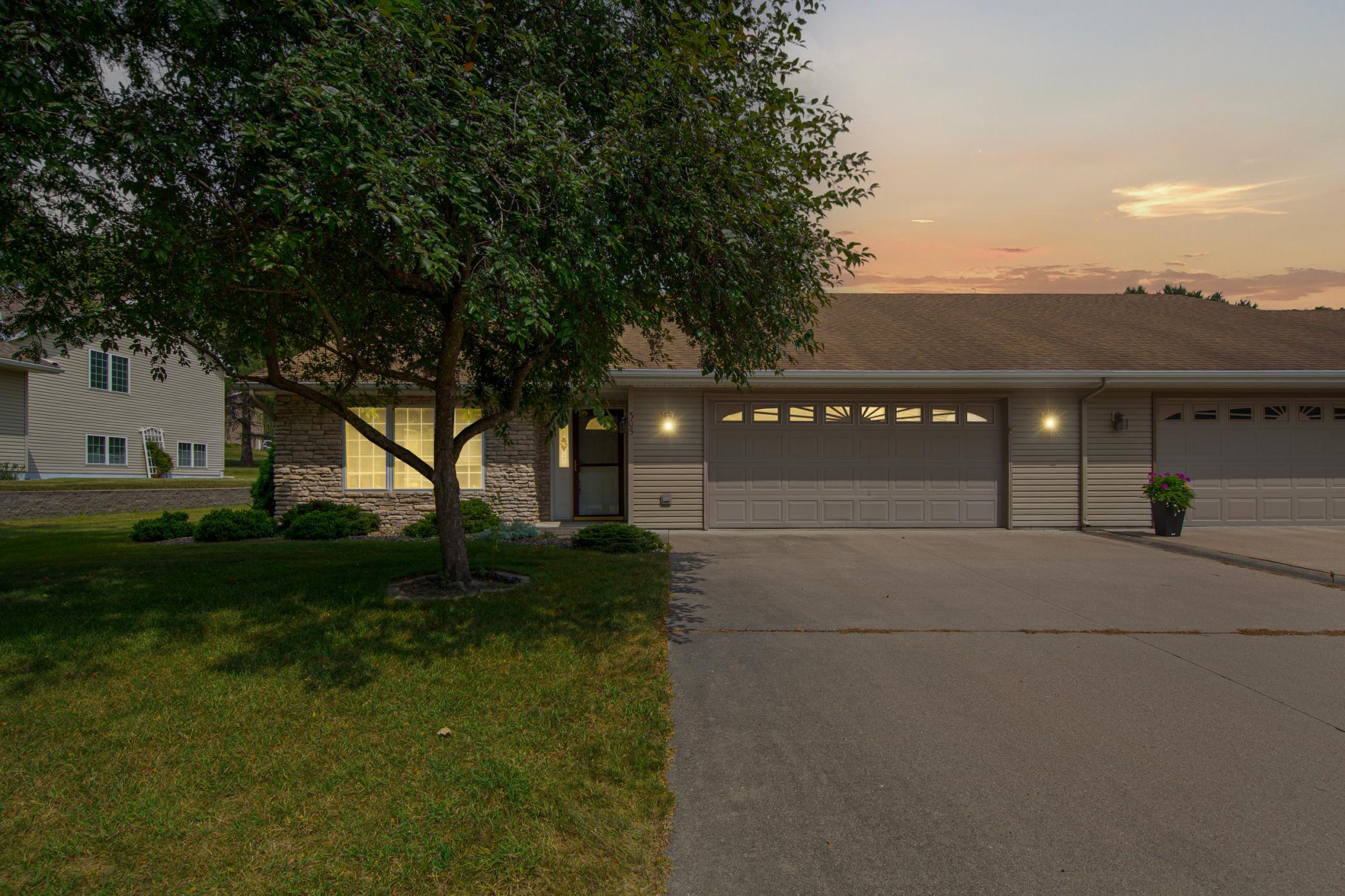305 Tischler Ave SE, Faribault, MN 55021