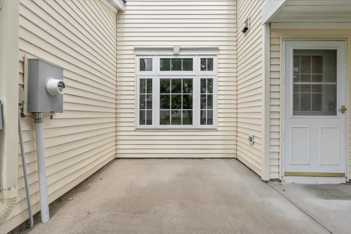 472 Aqua Cir, Lino Lakes, MN 55014