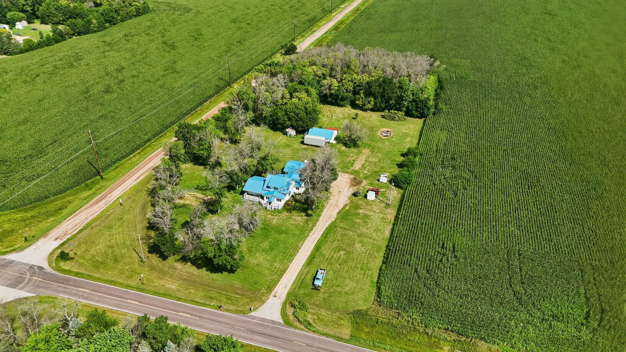 35050 820th St, Brewster, MN 56119