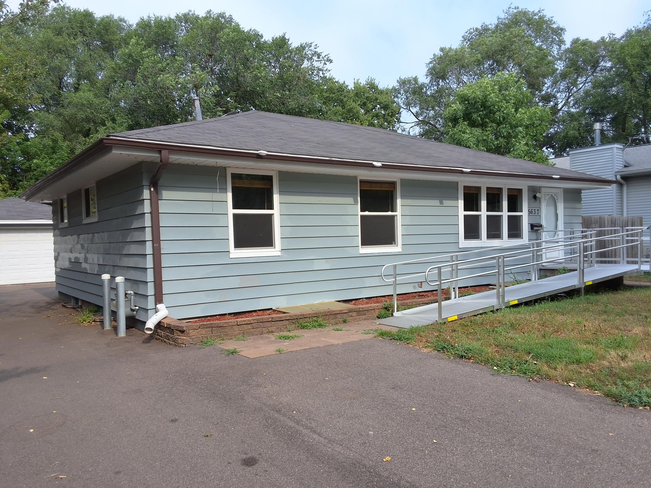 5637 Emerson Ave N, Brooklyn Center, MN 55430