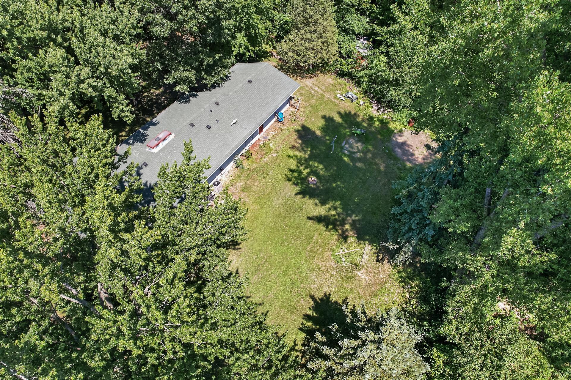 3948 Sunshine Dr, Oak Grove, MN 55303